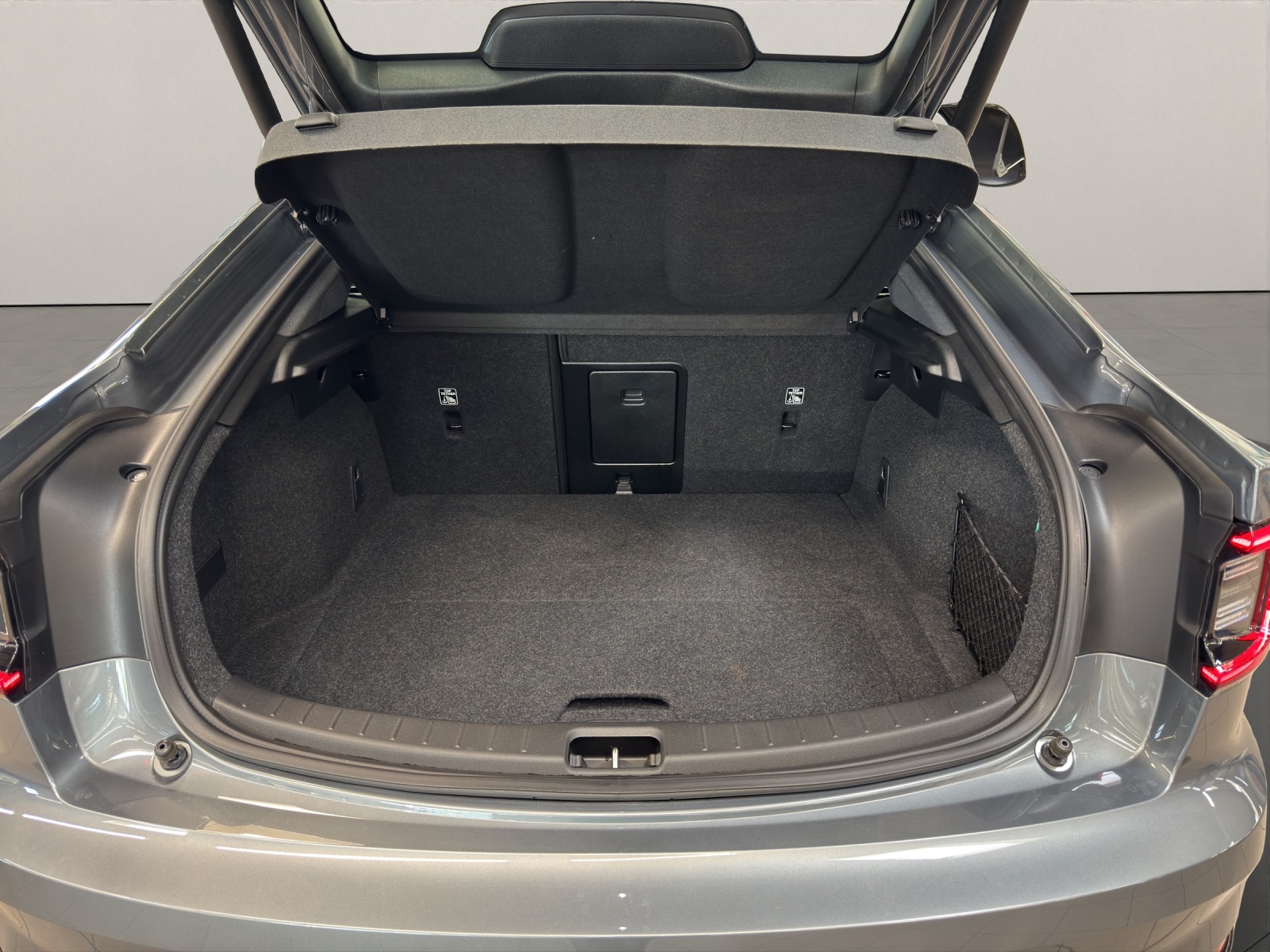 POLESTAR 2 Long Range Dual Motor Plus-image-15