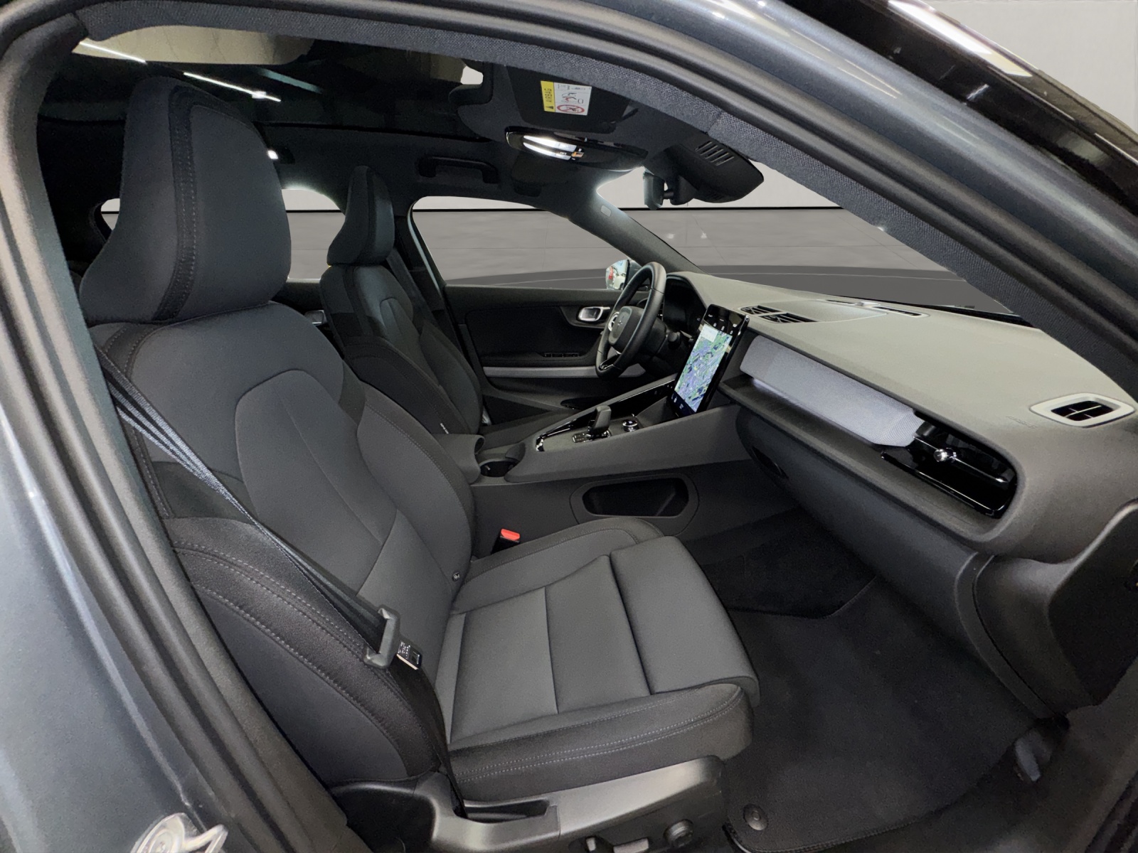 POLESTAR 2 Long Range Dual Motor Plus-image-11