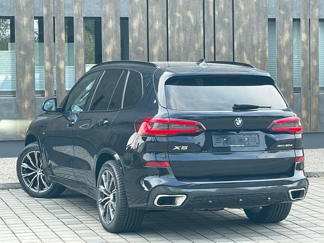 BMW X5 xDrive 48V 30d M Sport Steptronic-image-12