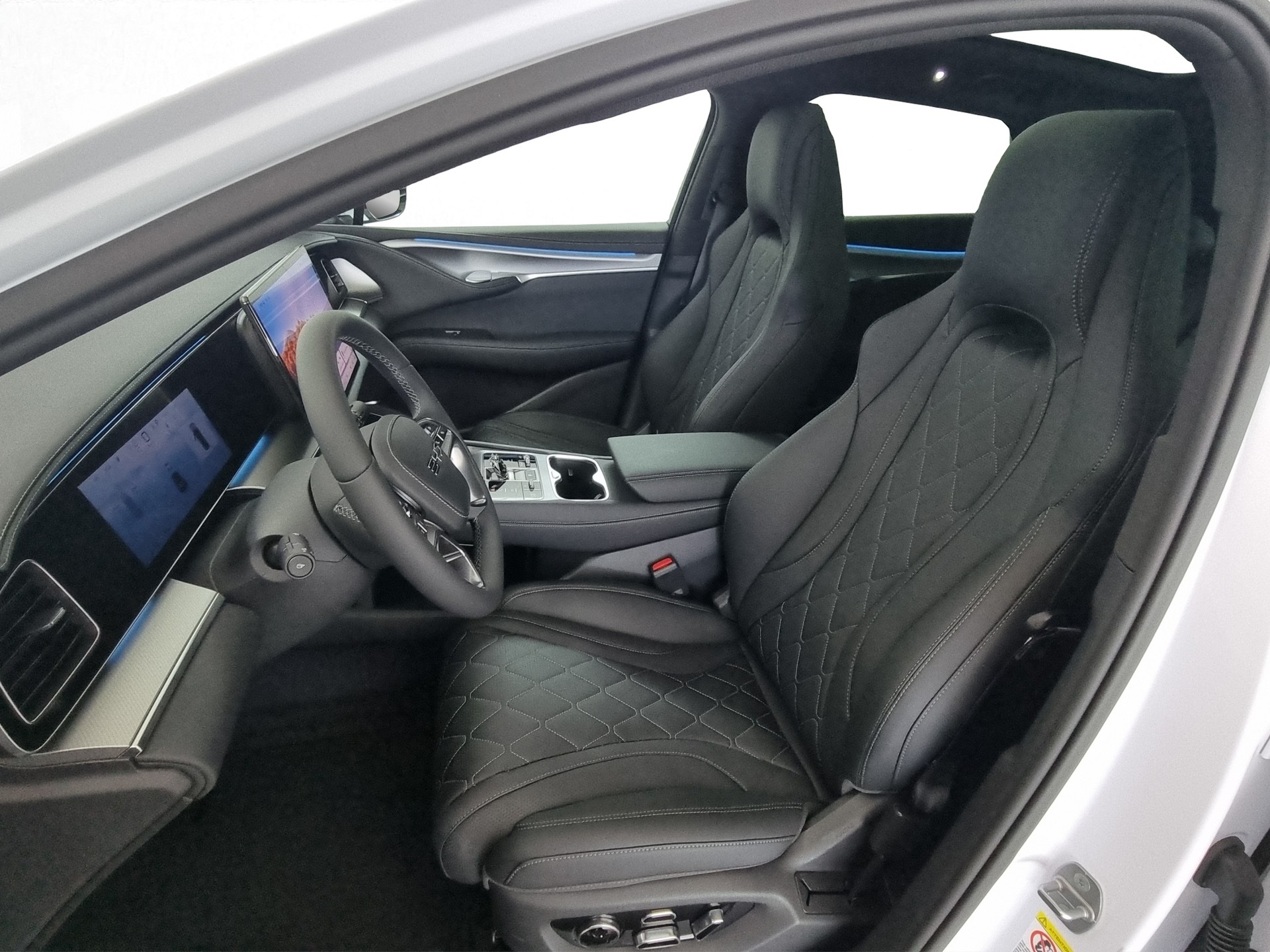 BYD Sealion 7 91,3 kWh Excellence AWD-image-5