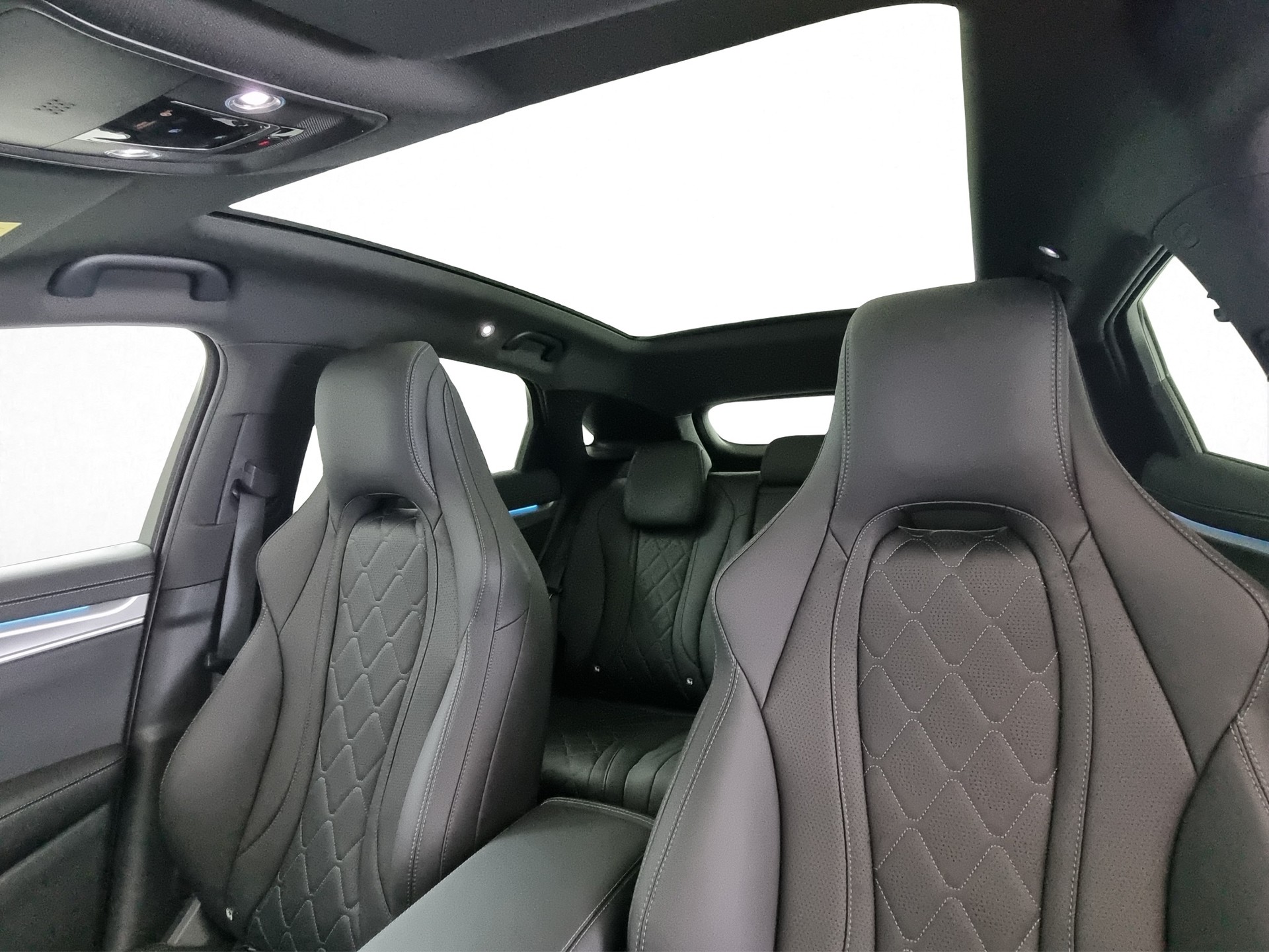 BYD Sealion 7 91,3 kWh Excellence AWD-image-12