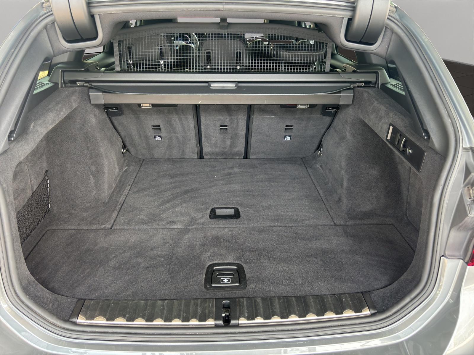 BMW M340d xDrive Touring-image-21