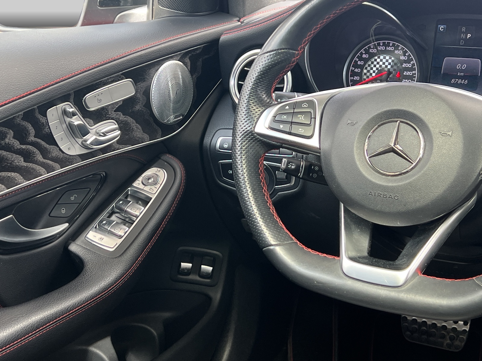 MERCEDES-BENZ GLC 43 AMG 4Matic 9G-Tronic-image-12