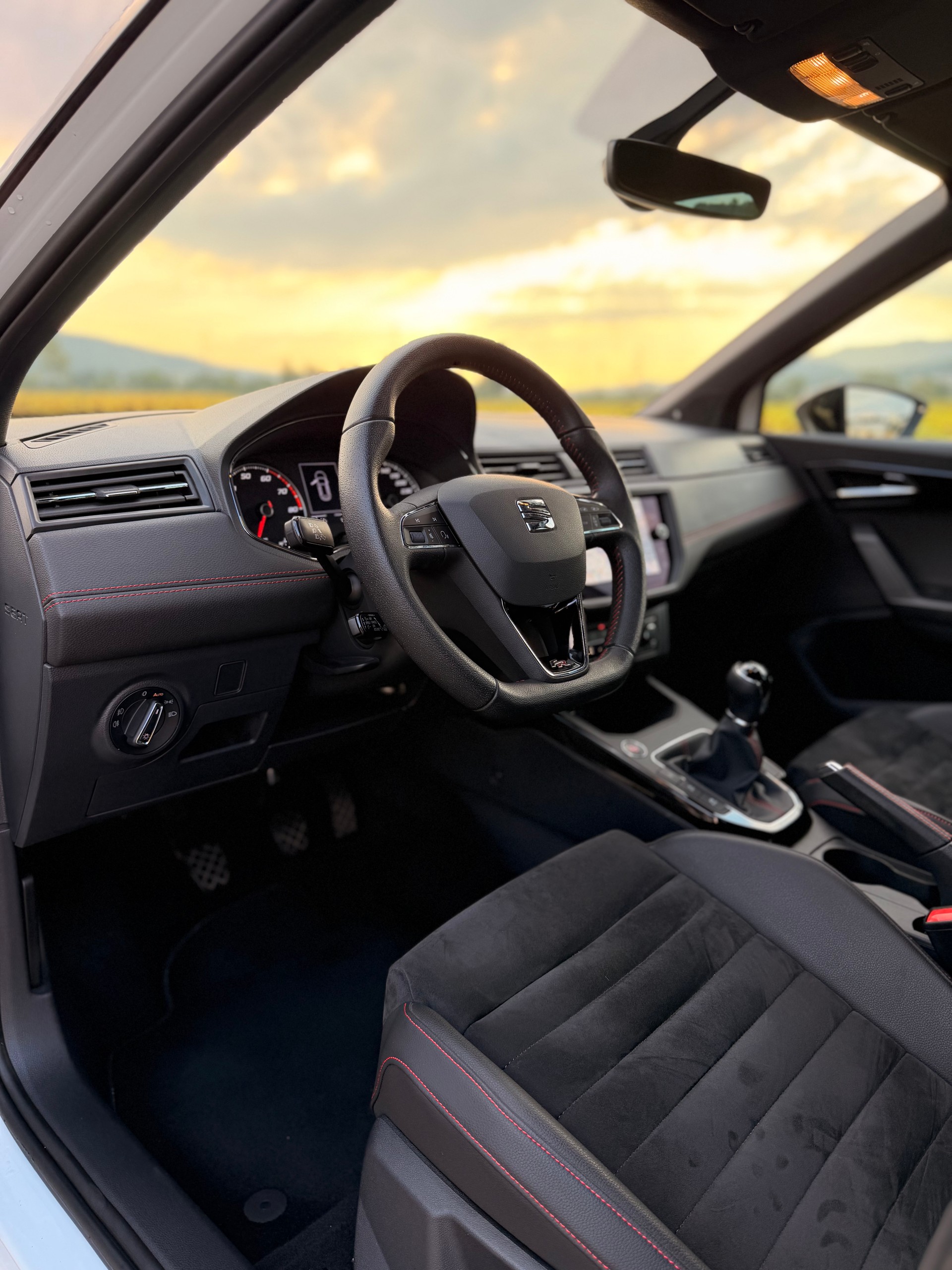 SEAT Arona 1.5 TSI Evo FR-image-20