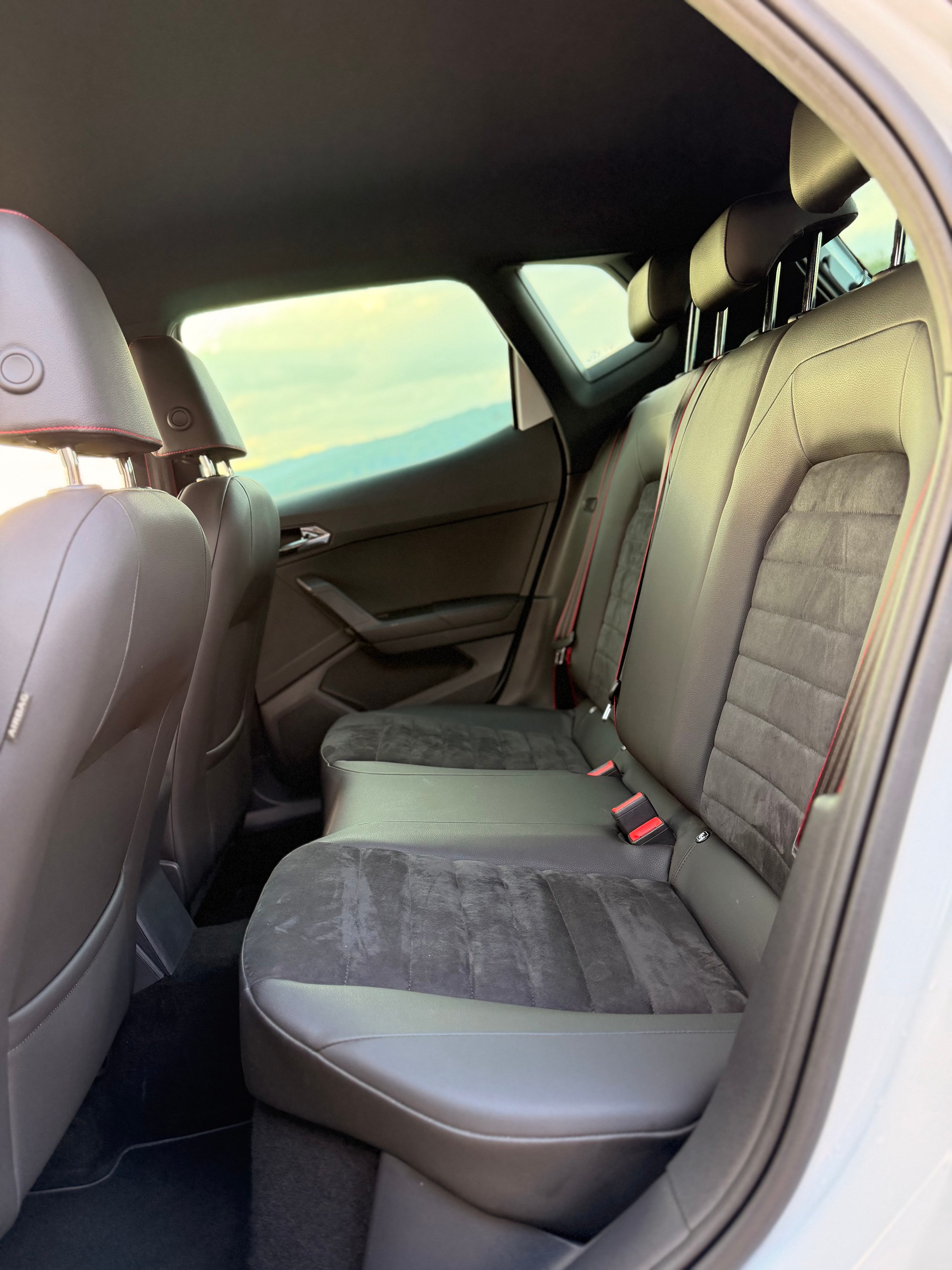 SEAT Arona 1.5 TSI Evo FR-image-31