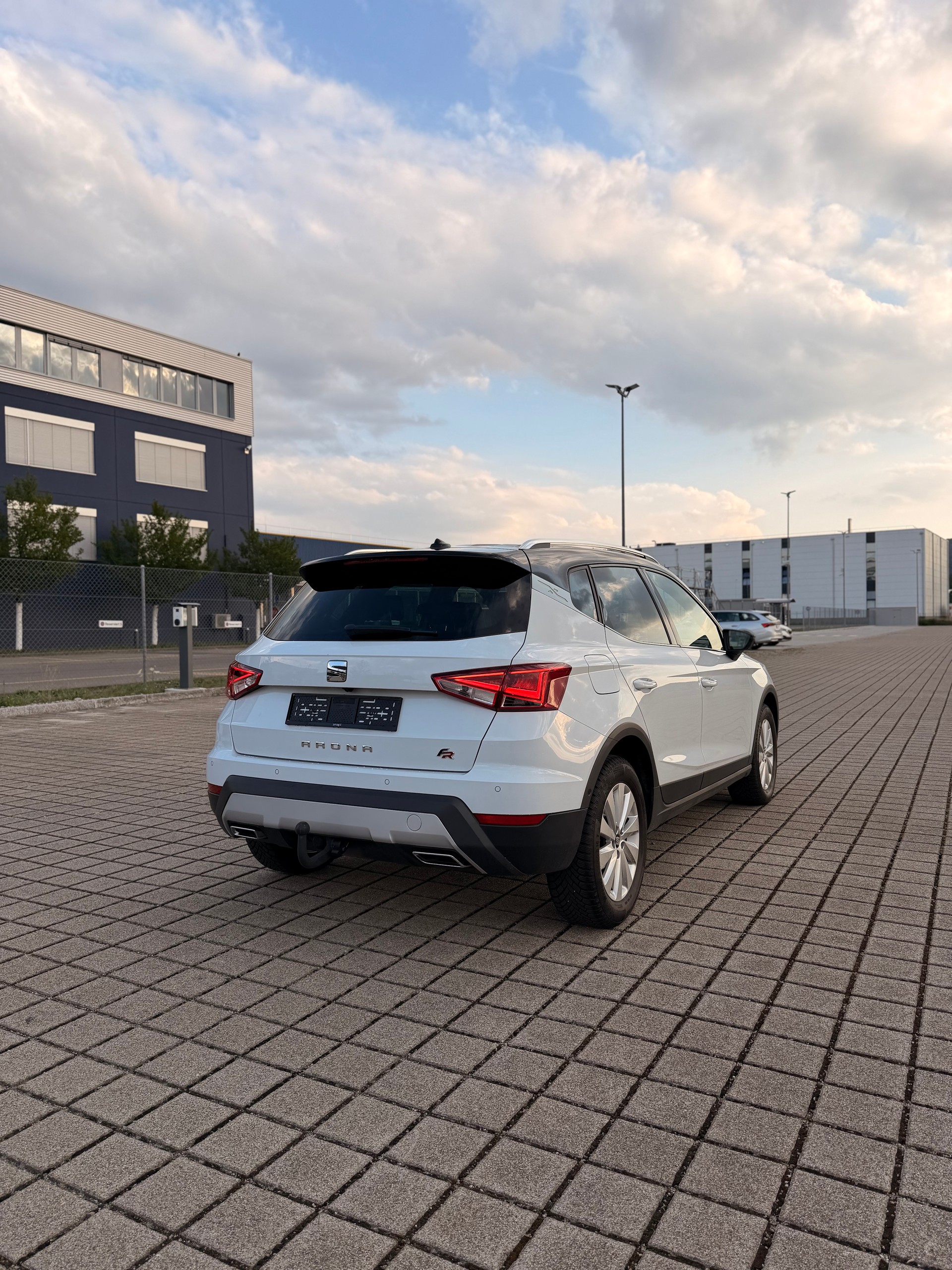 SEAT Arona 1.5 TSI Evo FR-image-8