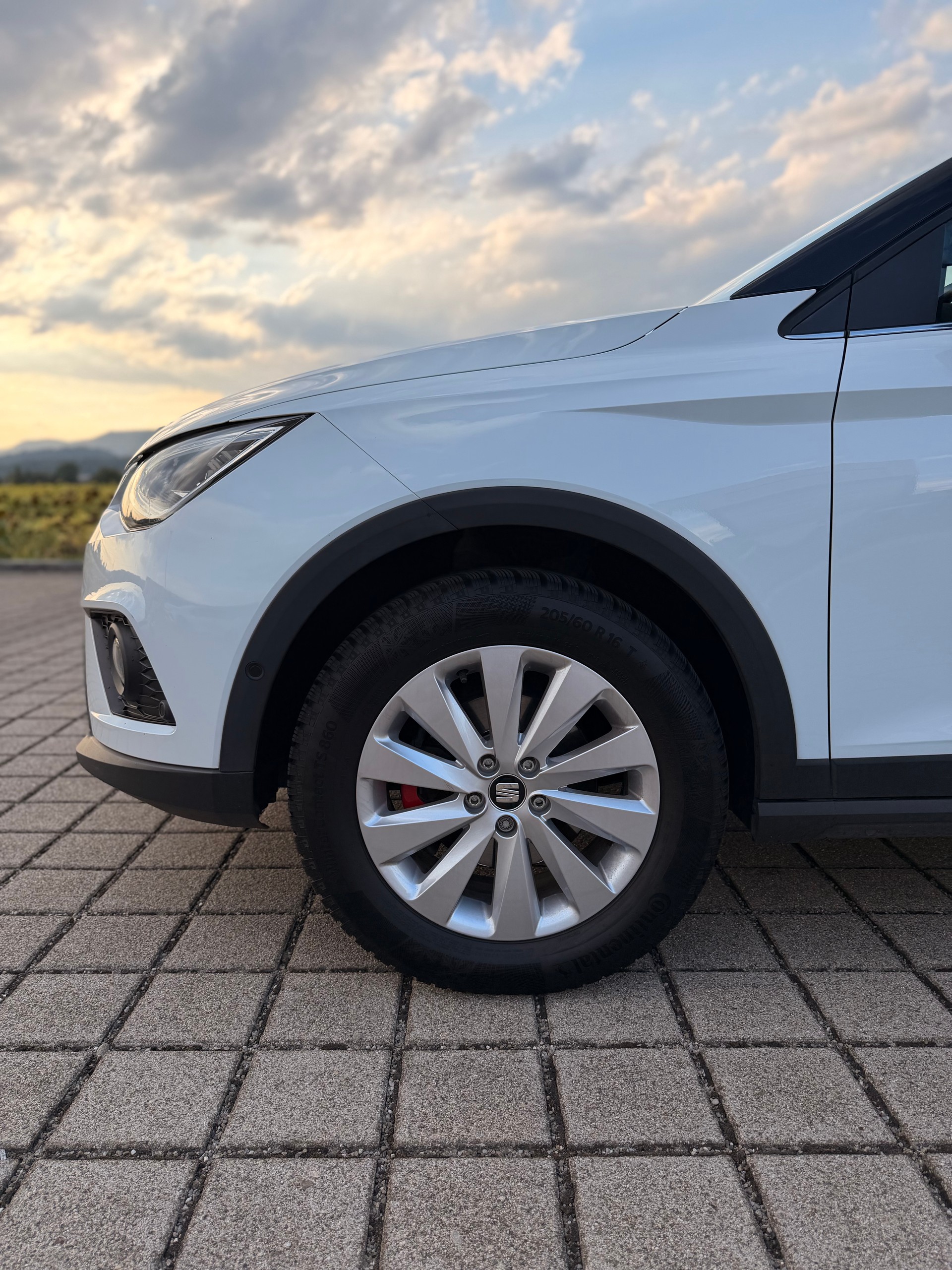 SEAT Arona 1.5 TSI Evo FR-image-17