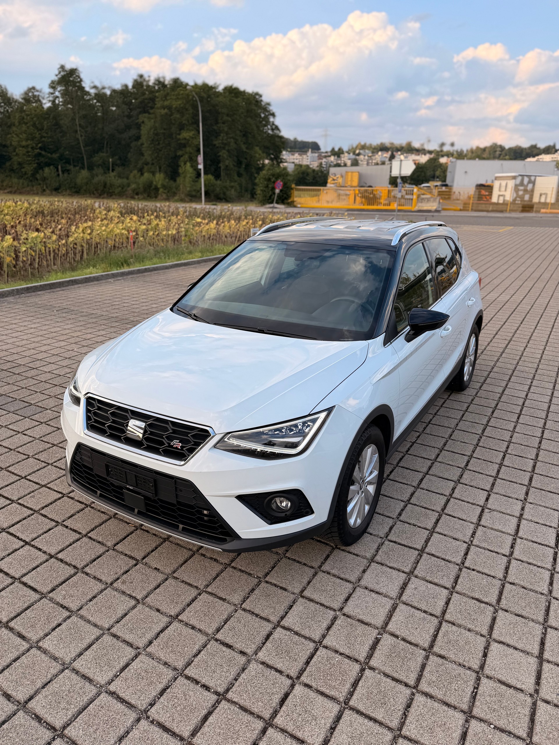 SEAT Arona 1.5 TSI Evo FR-image-1