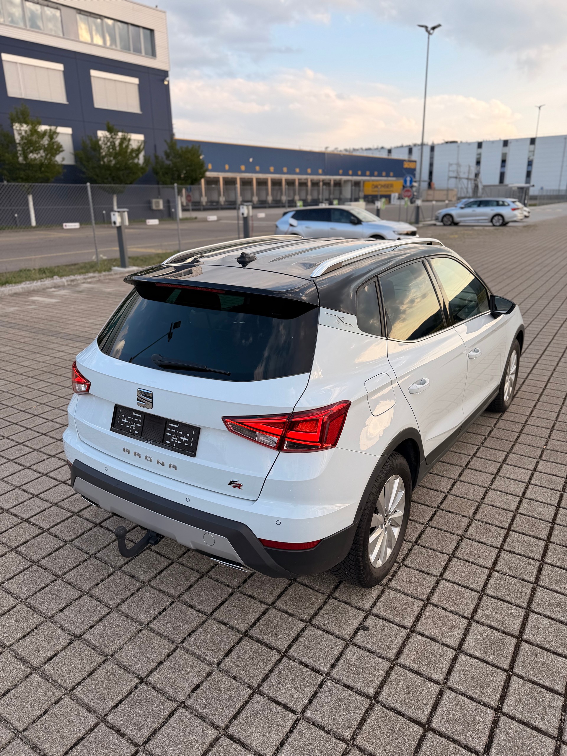 SEAT Arona 1.5 TSI Evo FR-image-9