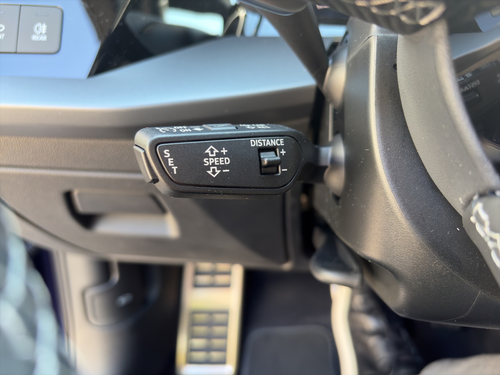 AUDI A3 Sportback TFSI 110 kW S line Attraction S tronic-image-14