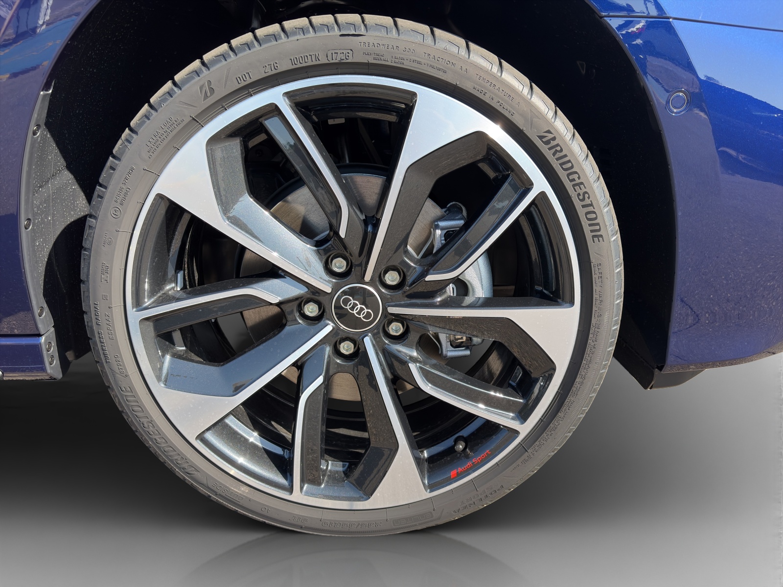 AUDI A3 Sportback TFSI 110 kW S line Attraction S tronic-image-13