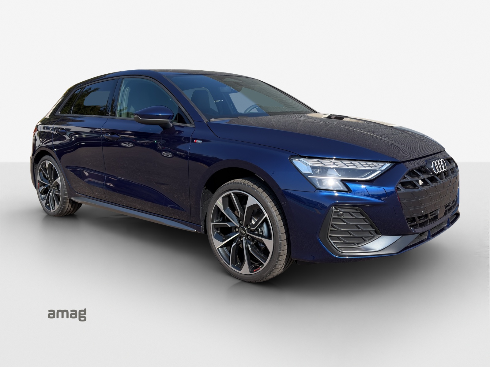 AUDI A3 Sportback TFSI 110 kW S line Attraction S tronic-image-5