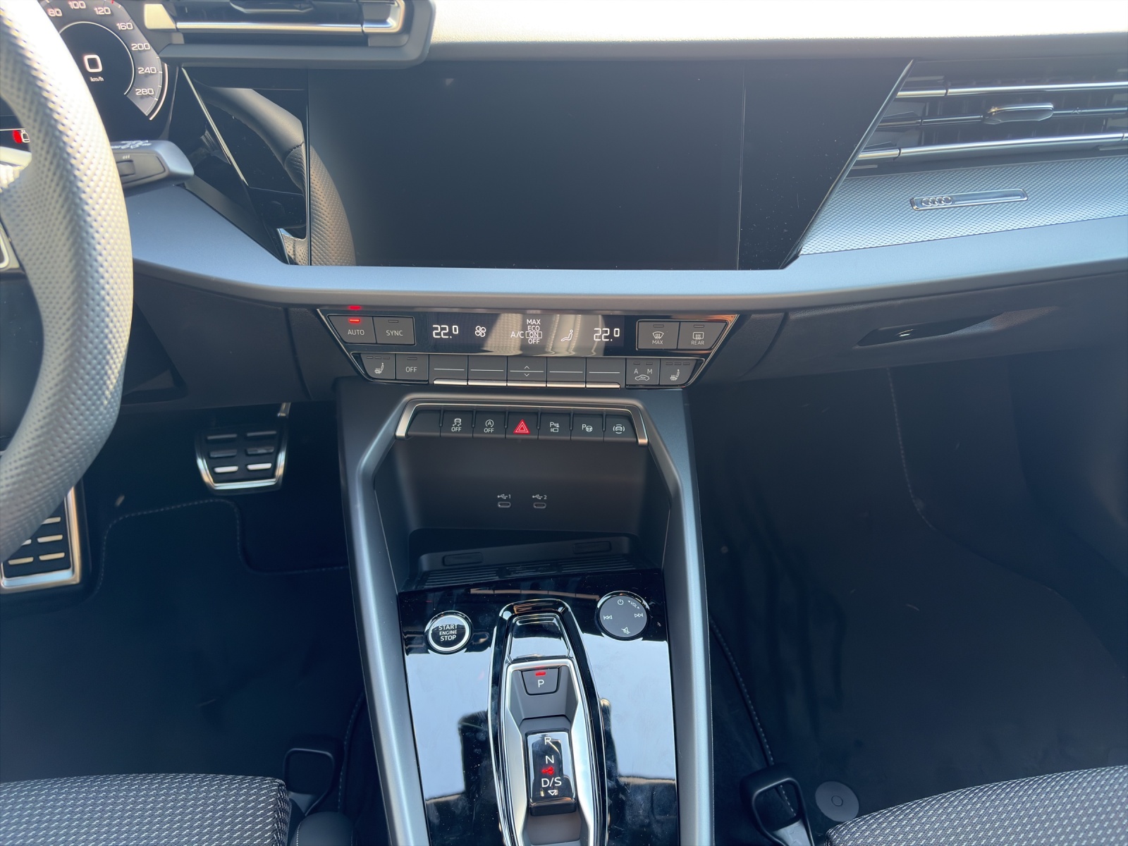 AUDI A3 Sportback TFSI 110 kW S line Attraction S tronic-image-10