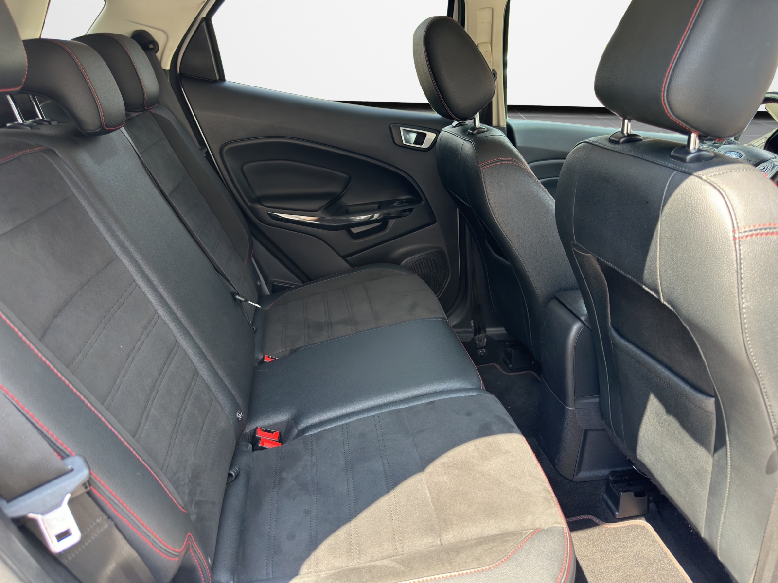 FORD EcoSport 1.0 SCTi ST-Line Automat-image-14
