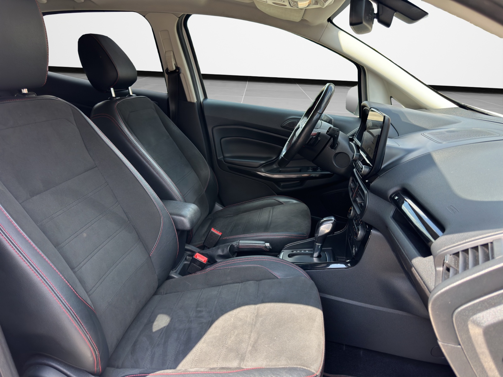 FORD EcoSport 1.0 SCTi ST-Line Automat-image-13