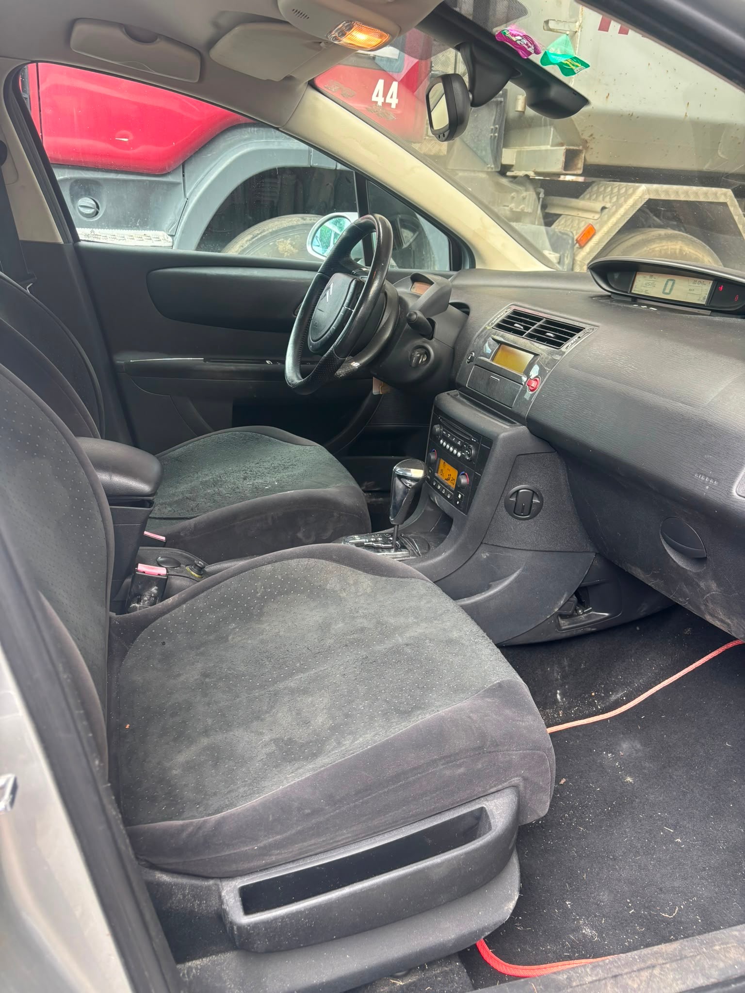 CITROEN C4 Berline 2.0i 16V VTR Automatic-image-5