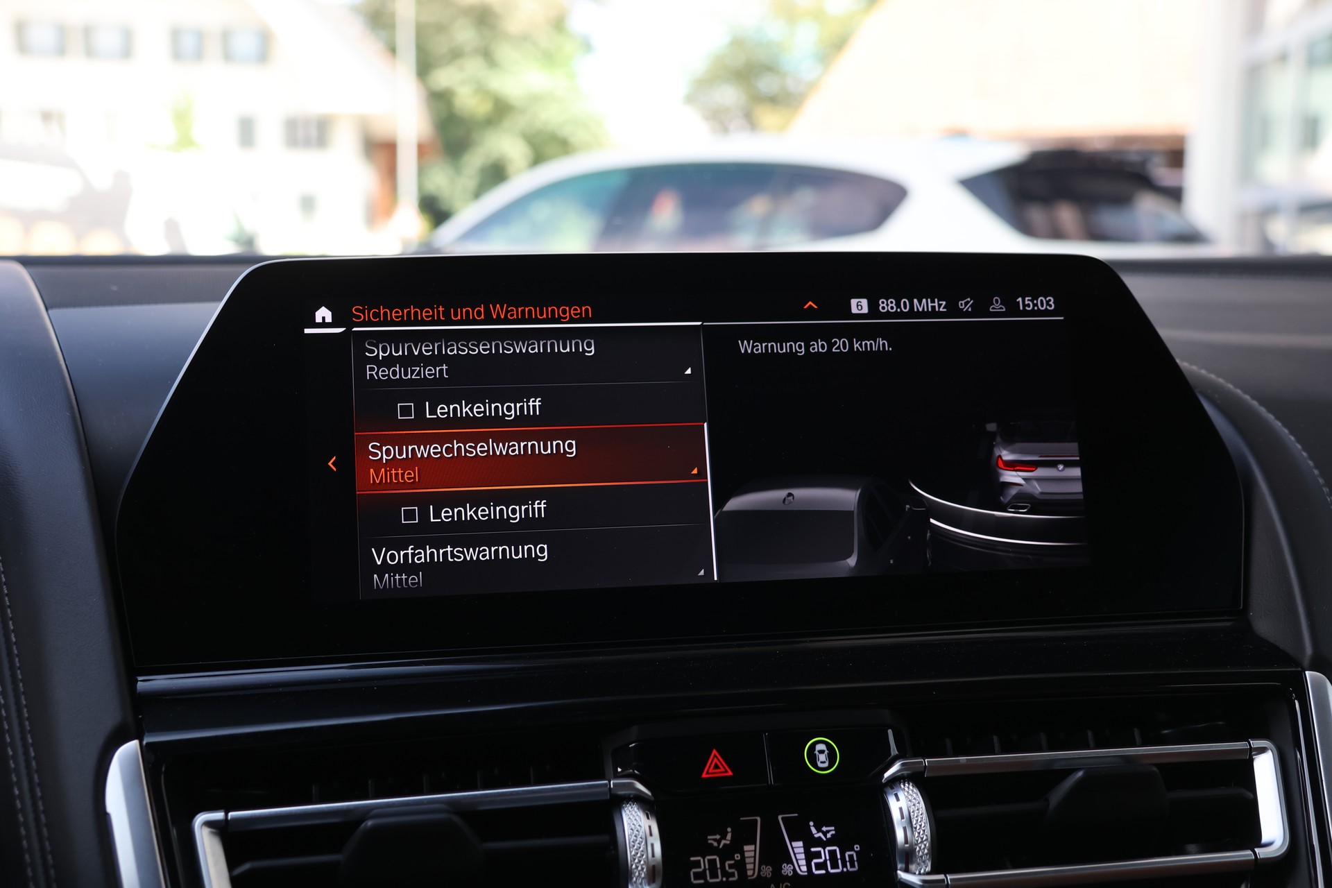 BMW M850i xDrive Steptronic (CH) *Individual Cognac*-image-32