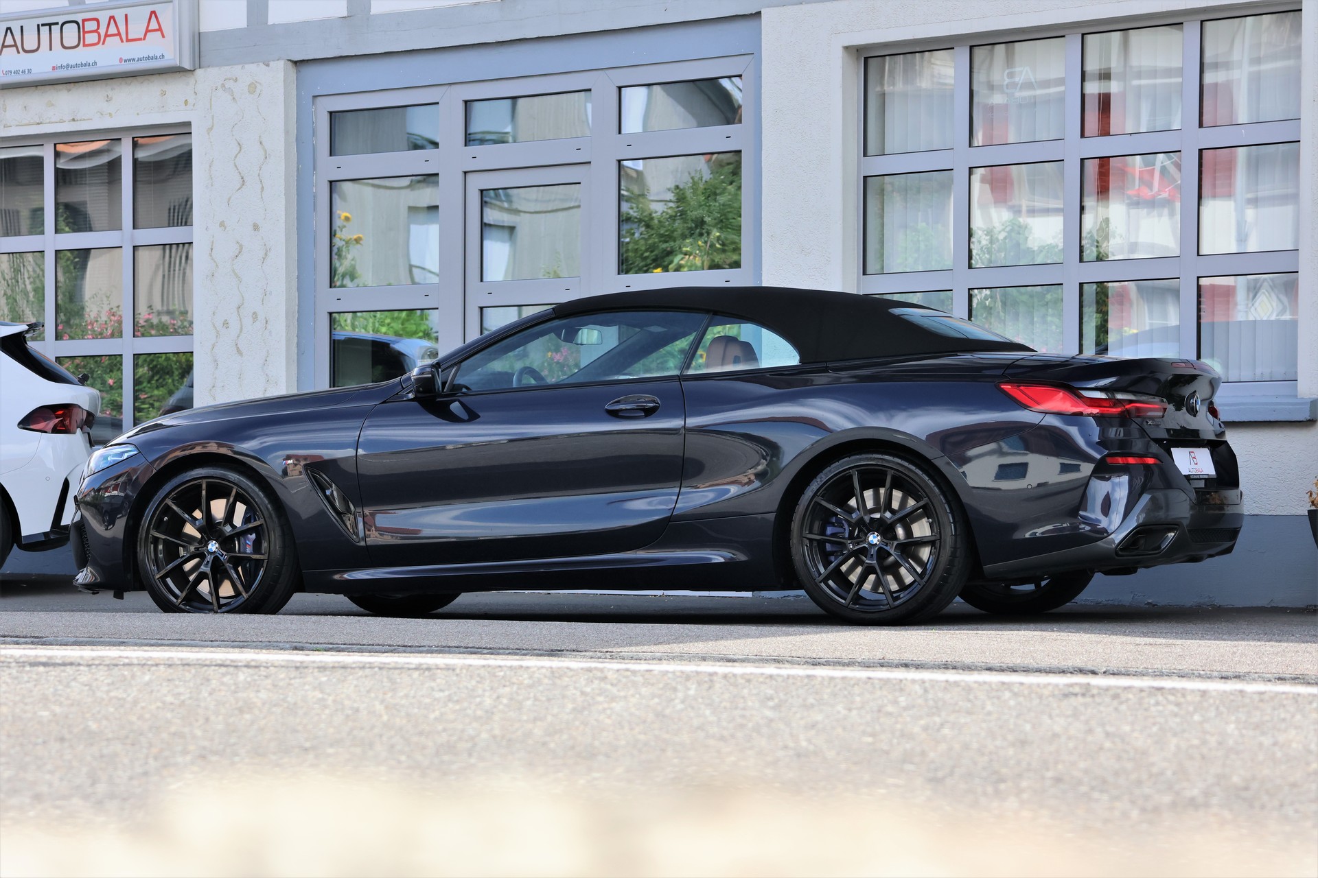 BMW M850i xDrive Steptronic (CH) *Individual Cognac*-showroom-element-3