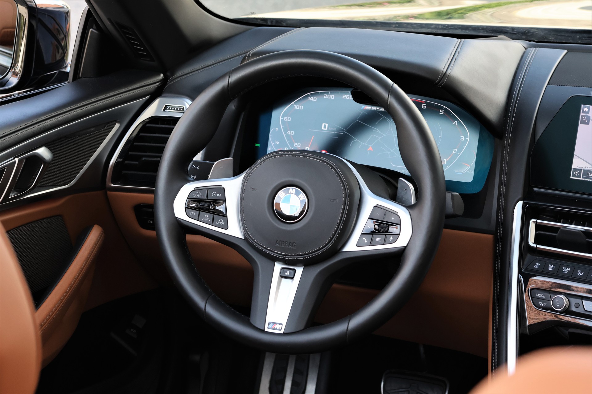 BMW M850i xDrive Steptronic (CH) *Individual Cognac*-image-20