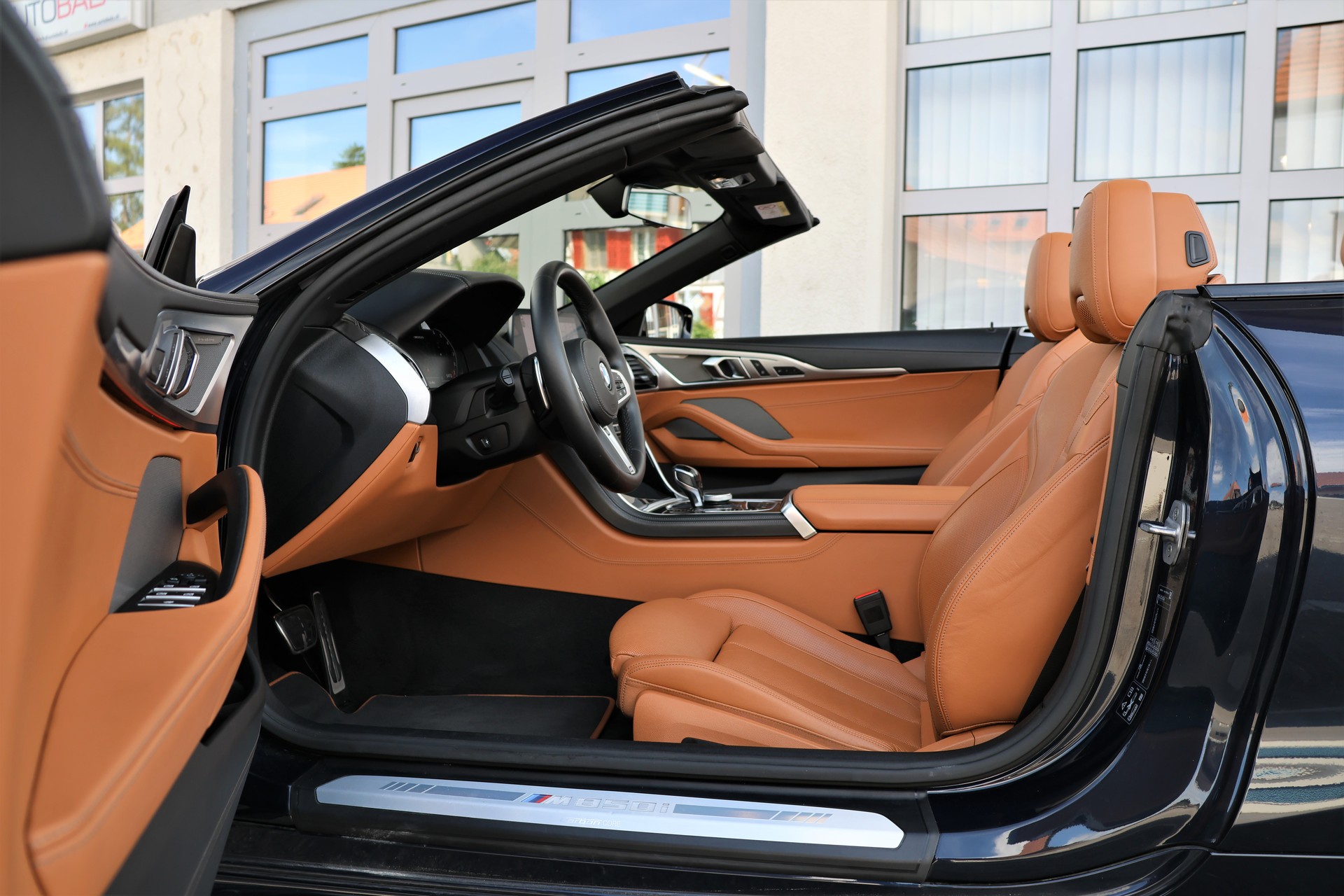 BMW M850i xDrive Steptronic (CH) *Individual Cognac*-image-14