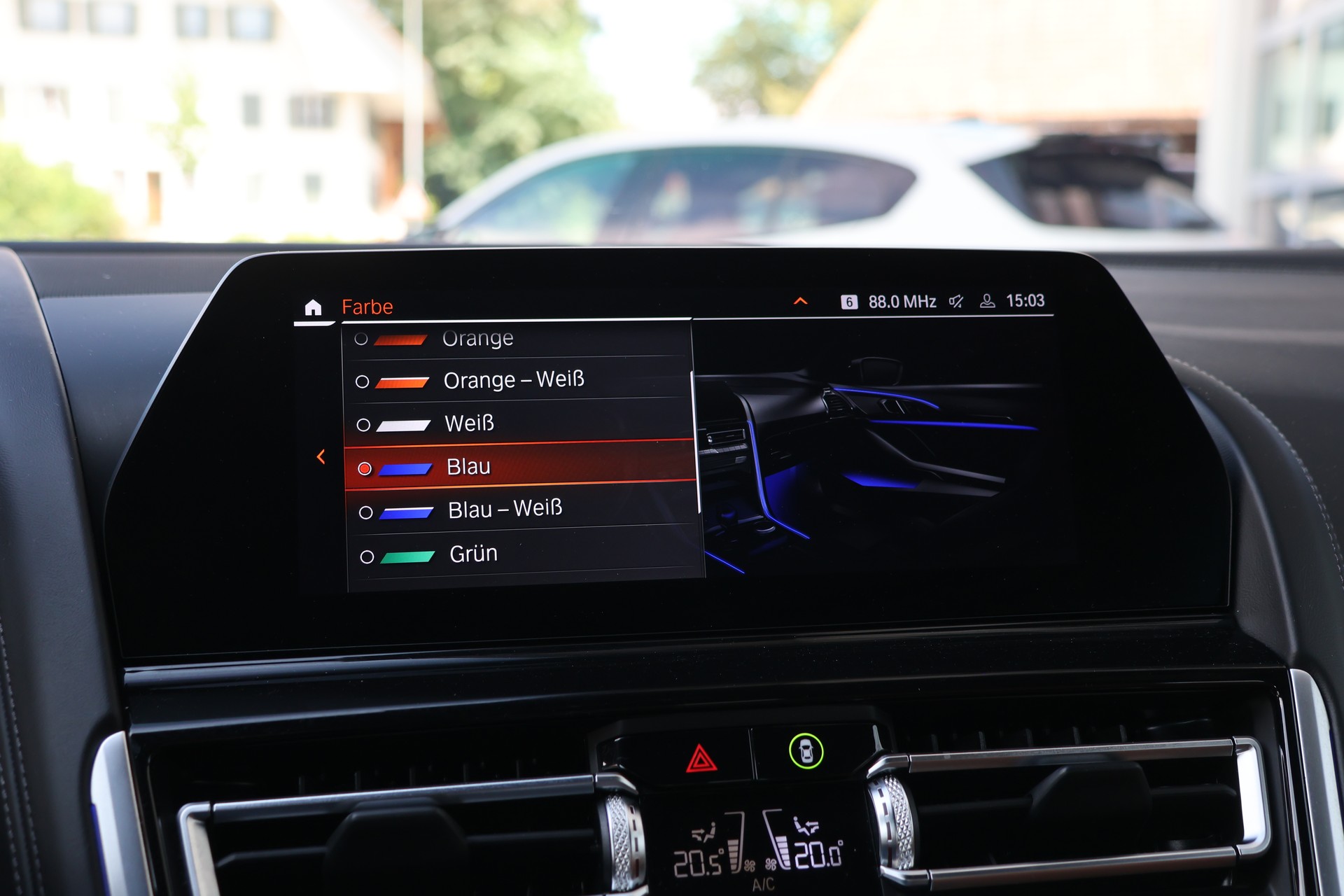 BMW M850i xDrive Steptronic (CH) *Individual Cognac*-image-33