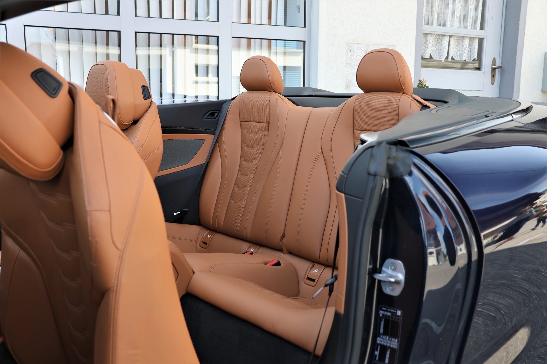 BMW M850i xDrive Steptronic (CH) *Individual Cognac*-image-18