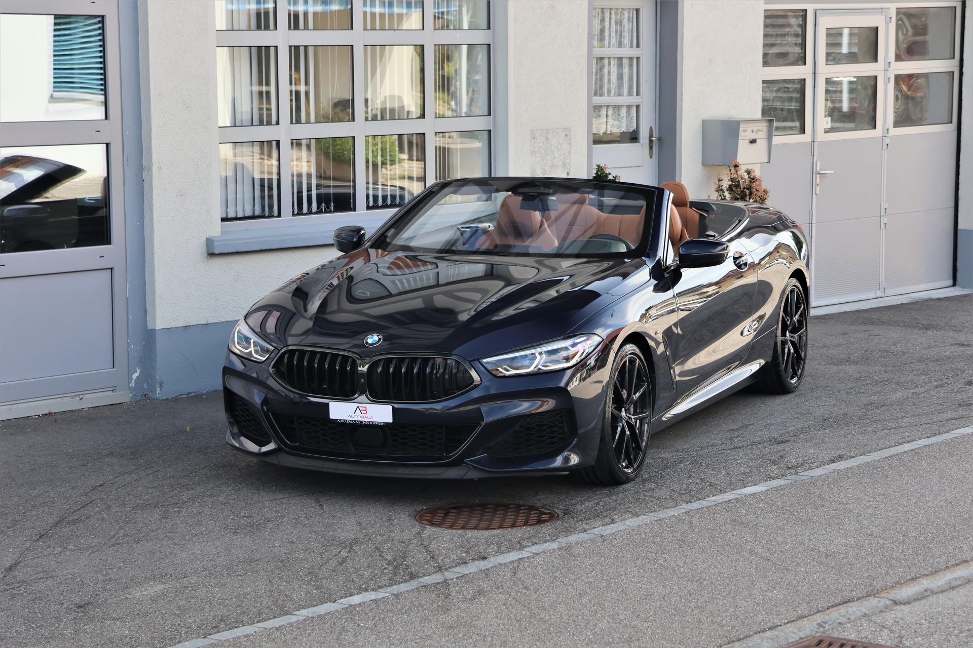 BMW M850i xDrive Steptronic (CH) *Individual Cognac*-image-6