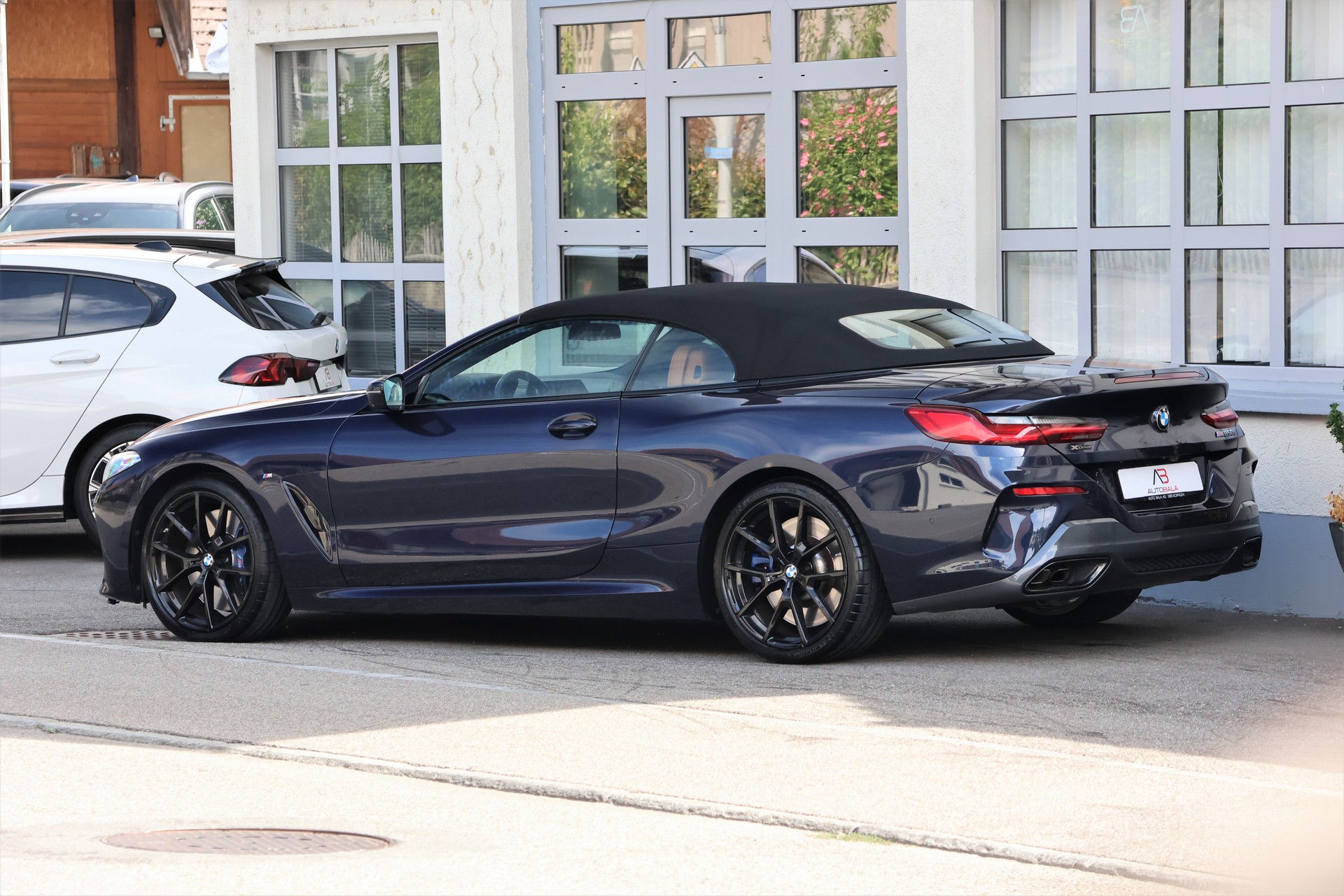 BMW M850i xDrive Steptronic (CH) *Individual Cognac*-image-4