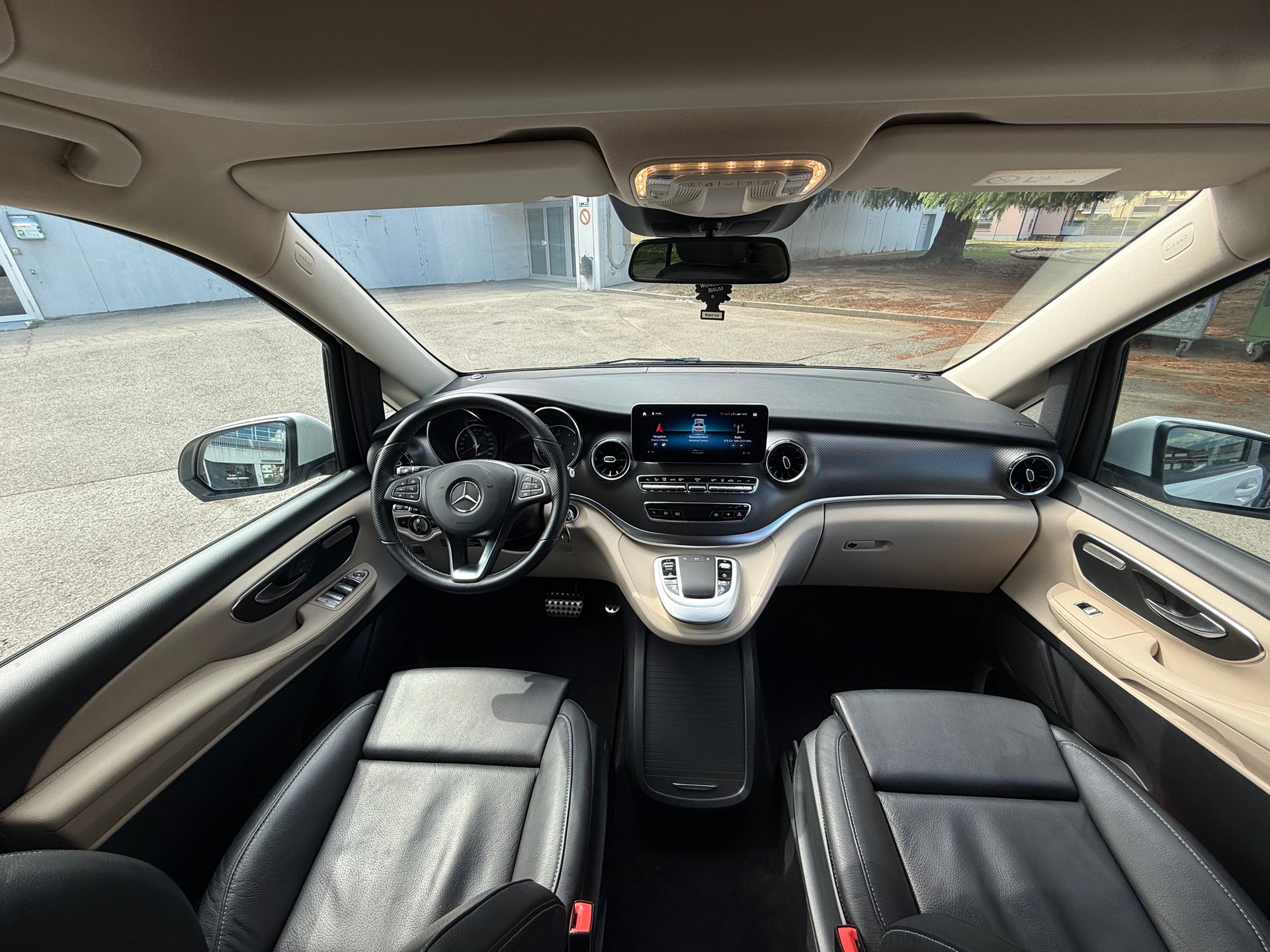 MERCEDES-BENZ 300 d-image-5