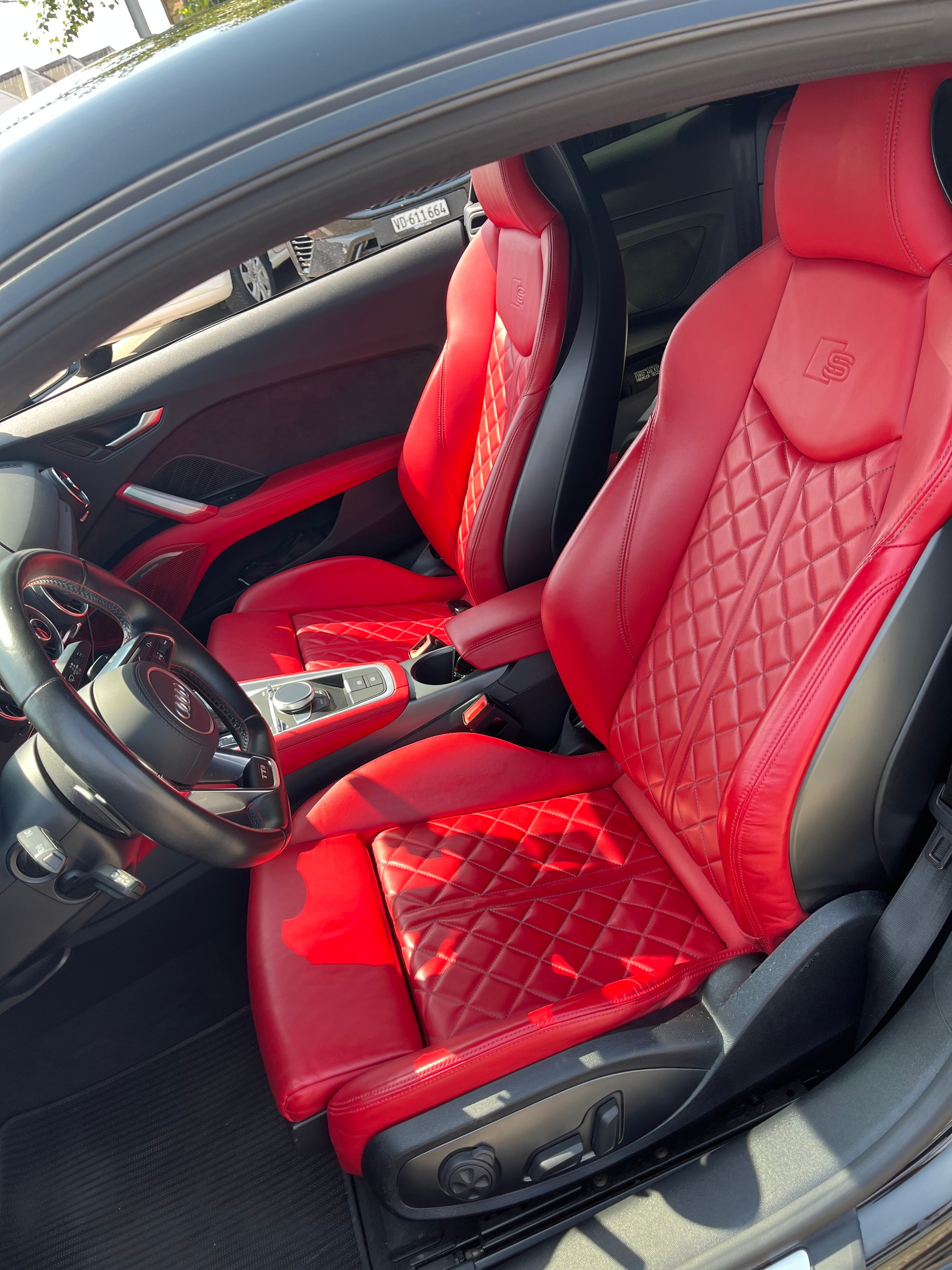 AUDI 2.0 TFSI quattro S-Tronic-image-4