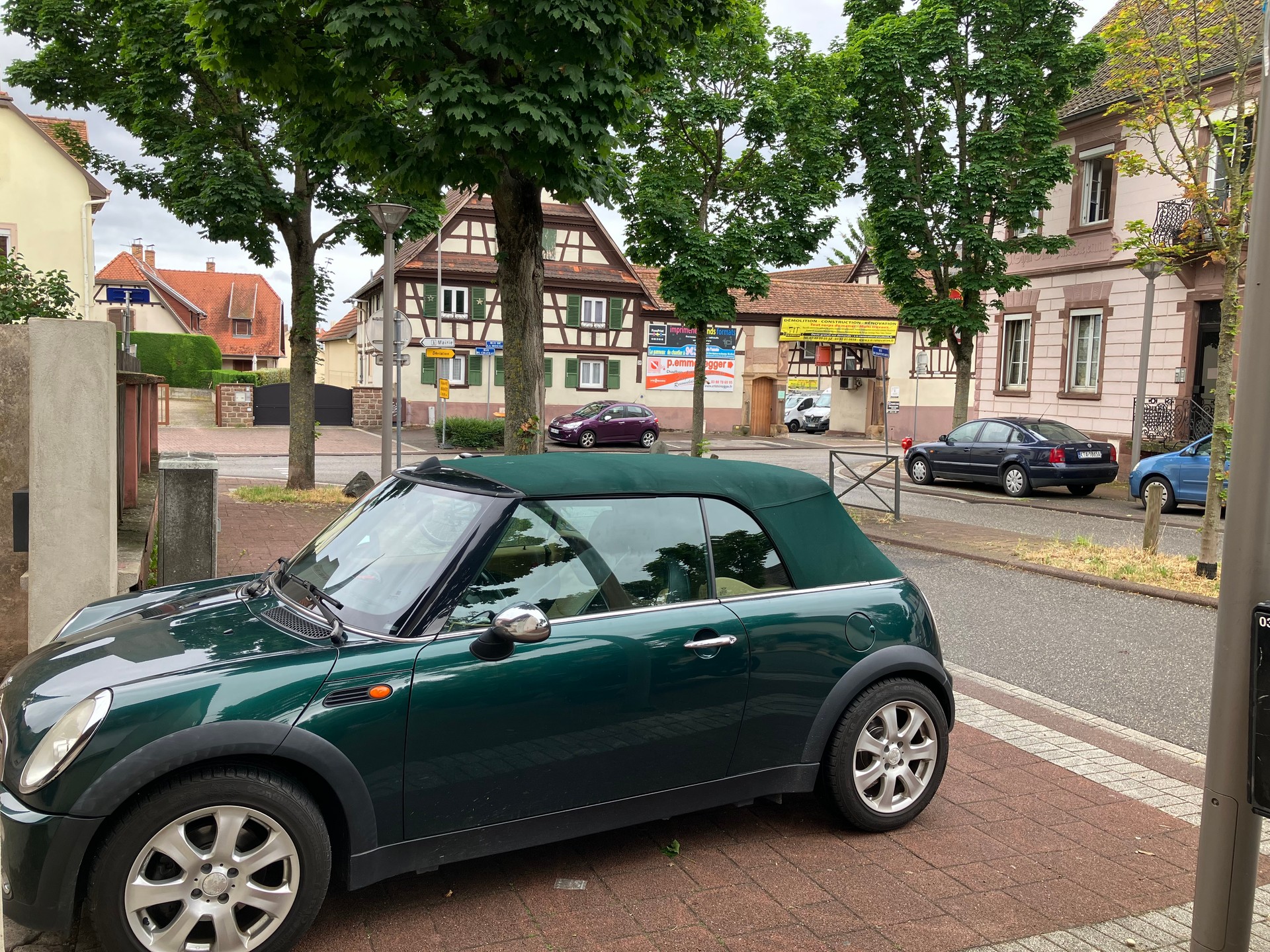 MINI 1.6i Cooper-image-4