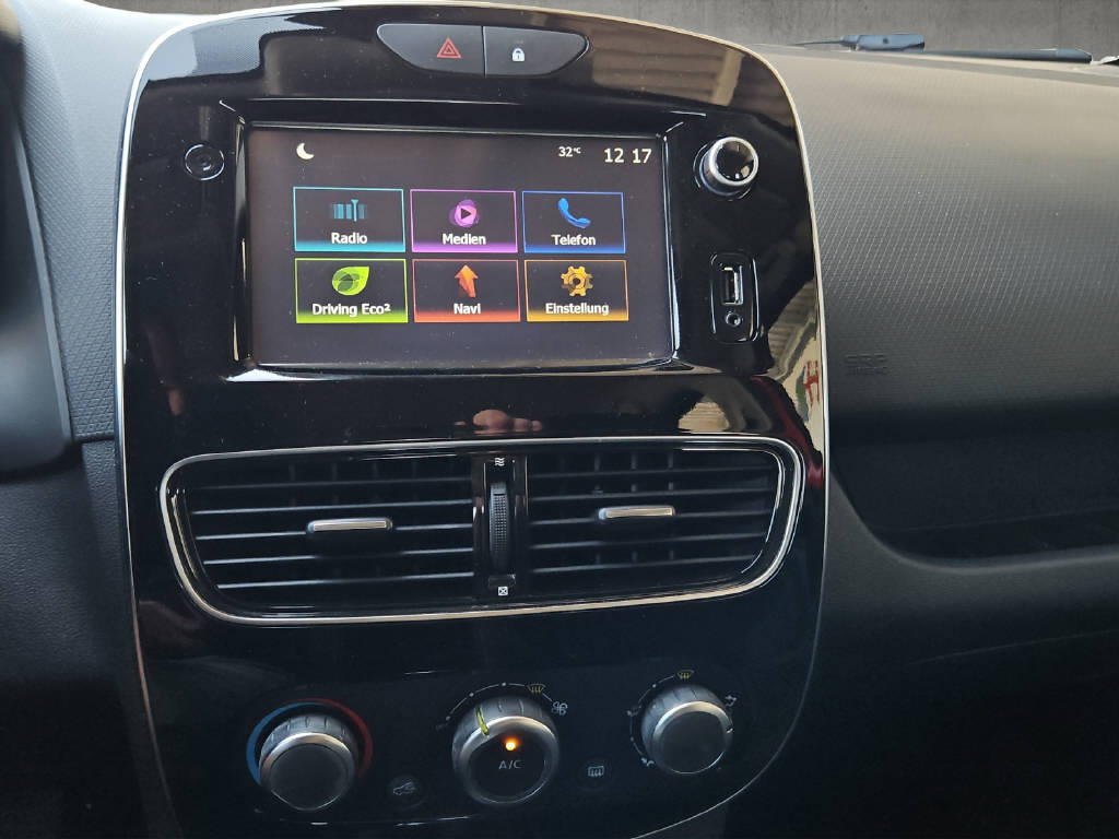 RENAULT Clio 0.9 TCe Zen S/S-image-8