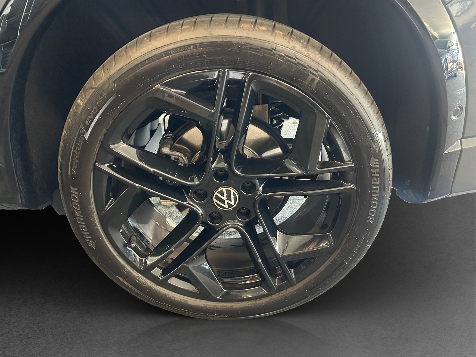 VW Tiguan 2.0 TSI DSG R-Line 4Motion-image-11