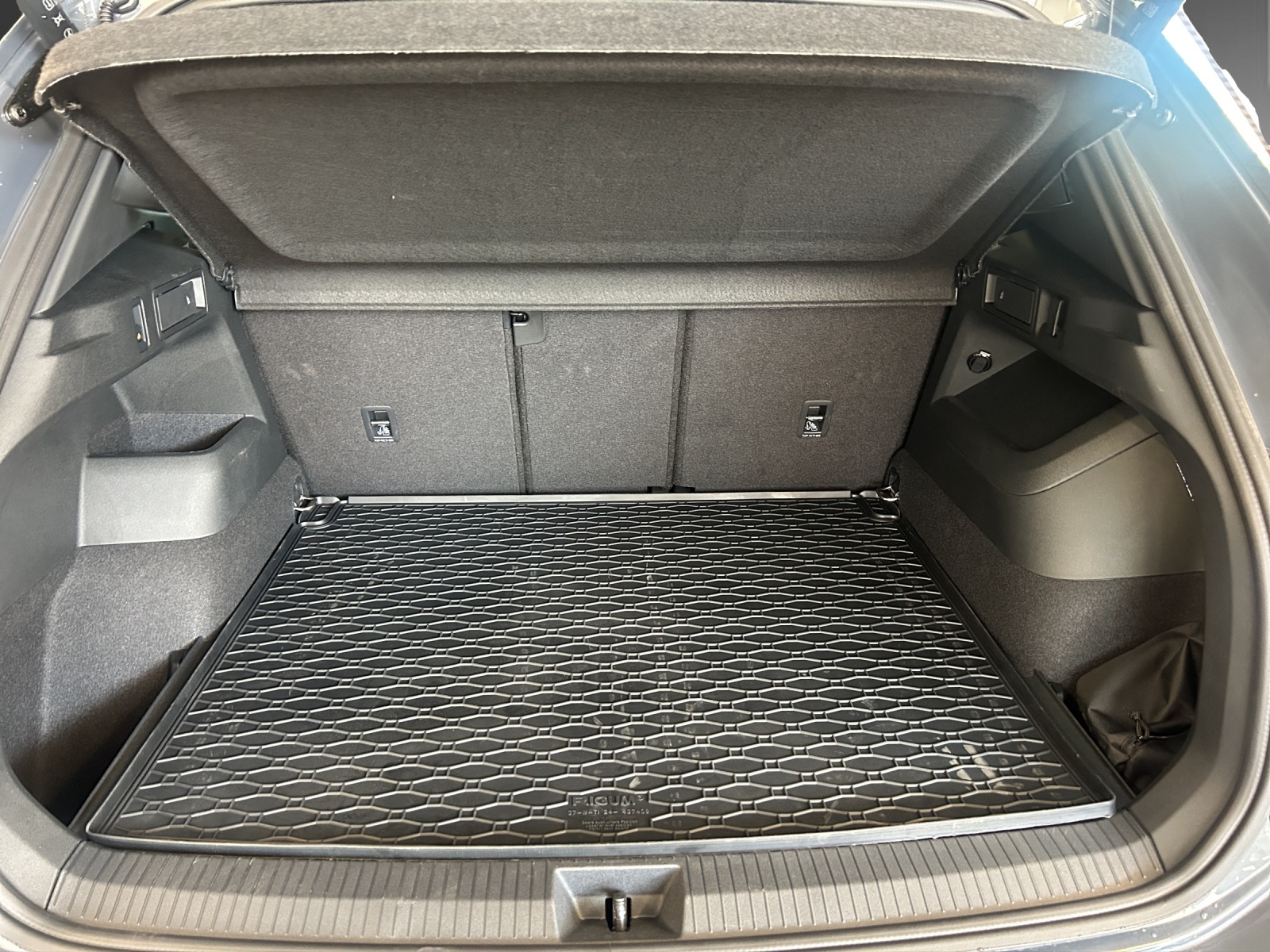 VW Tiguan 2.0 TSI DSG R-Line 4Motion-image-9