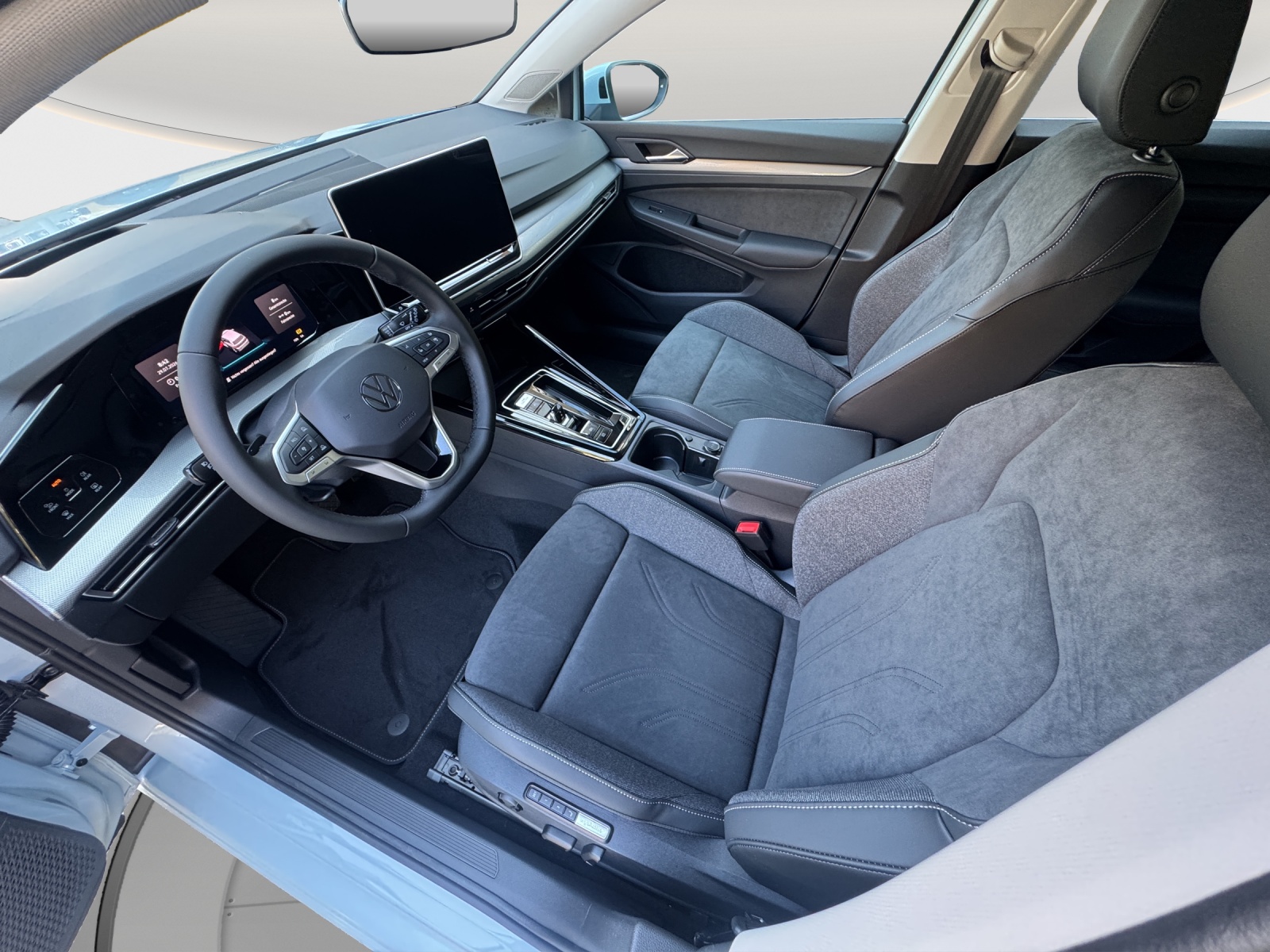 VW Golf 1.5 e TSI mHEV Style DSG-image-8