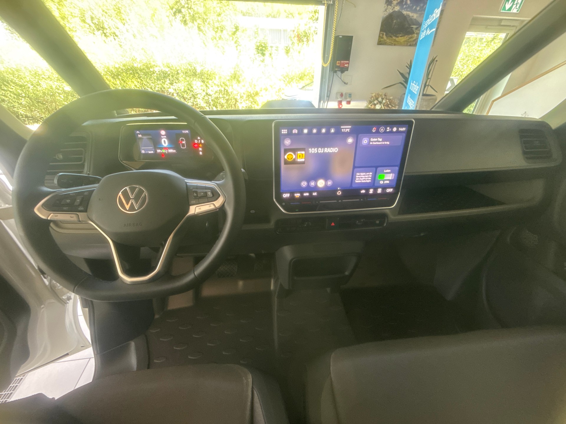 VW ID. Buzz Ca.4M 79/84kWh 2988mm 340PS/250kW 79/84 kWh elektrisch-image-7