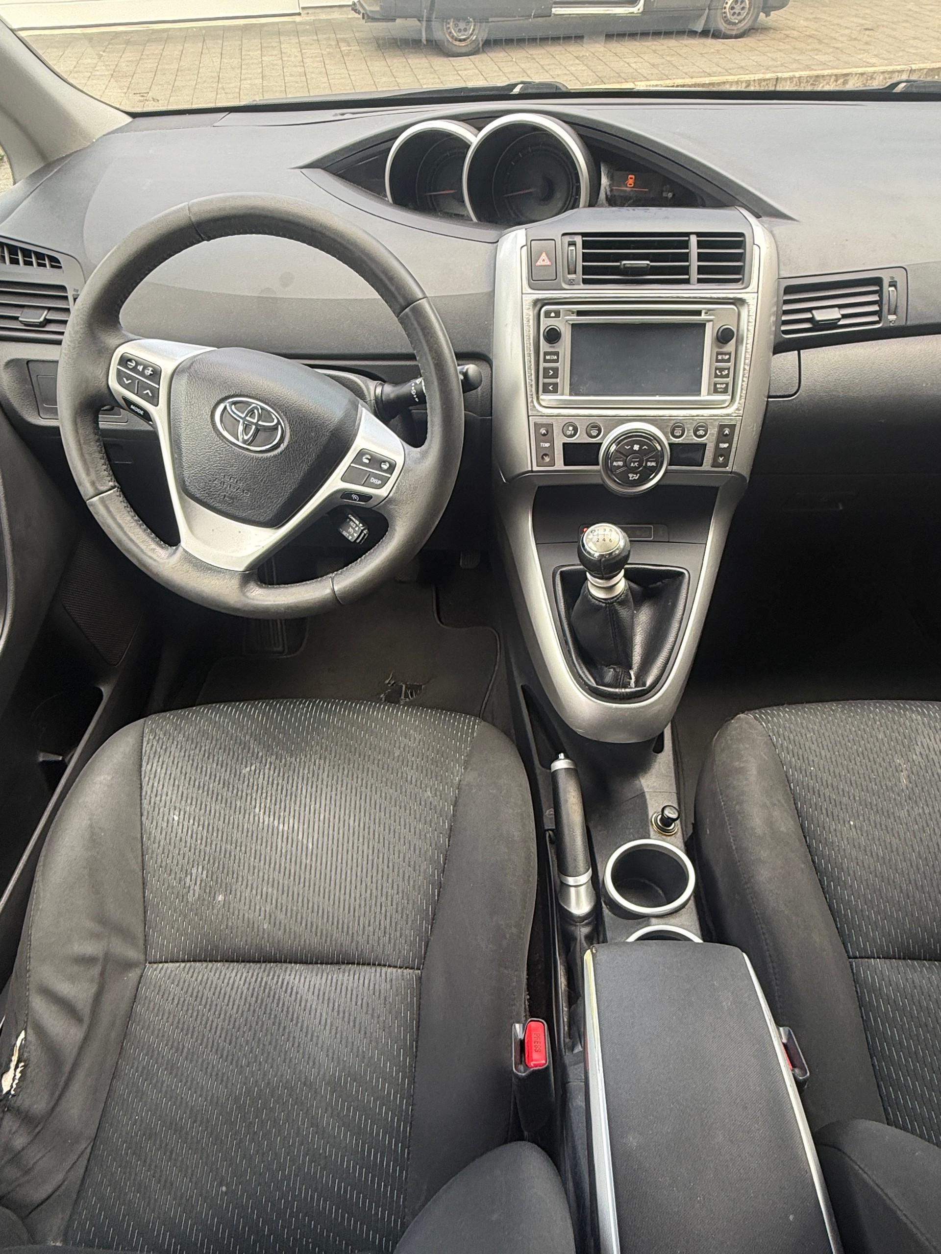 TOYOTA Verso 1.8 easy-image-13