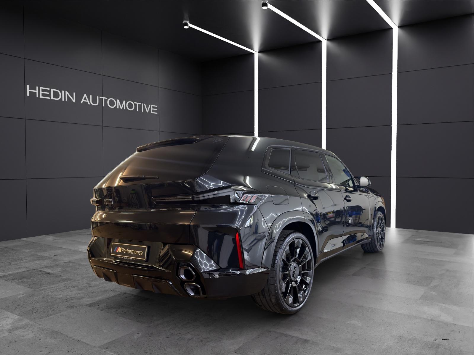 BMW XM 50e Plug-in Hybrid-image-4