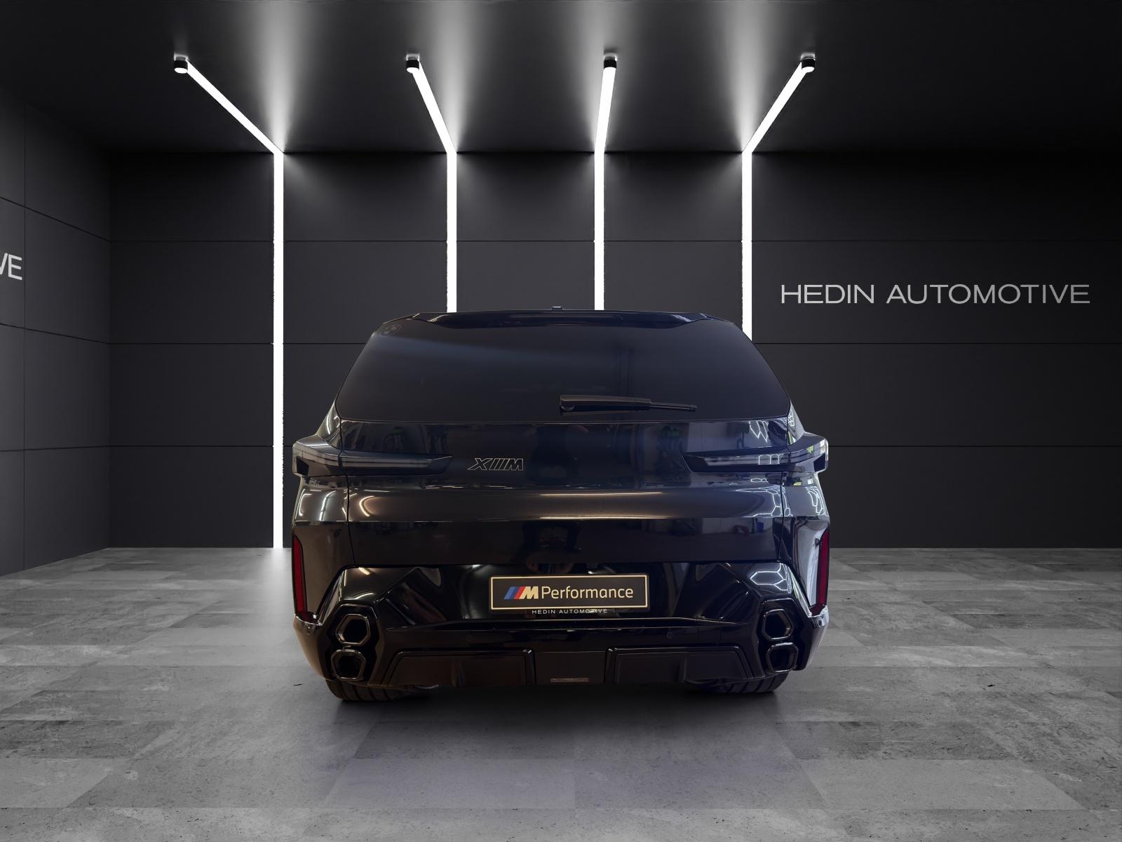 BMW XM 50e Plug-in Hybrid-image-3