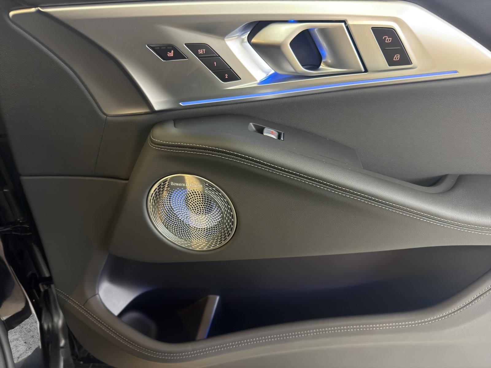 BMW XM 50e Plug-in Hybrid-image-15