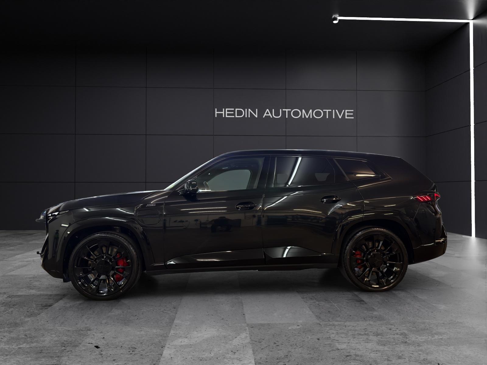 BMW XM 50e Plug-in Hybrid-image-1