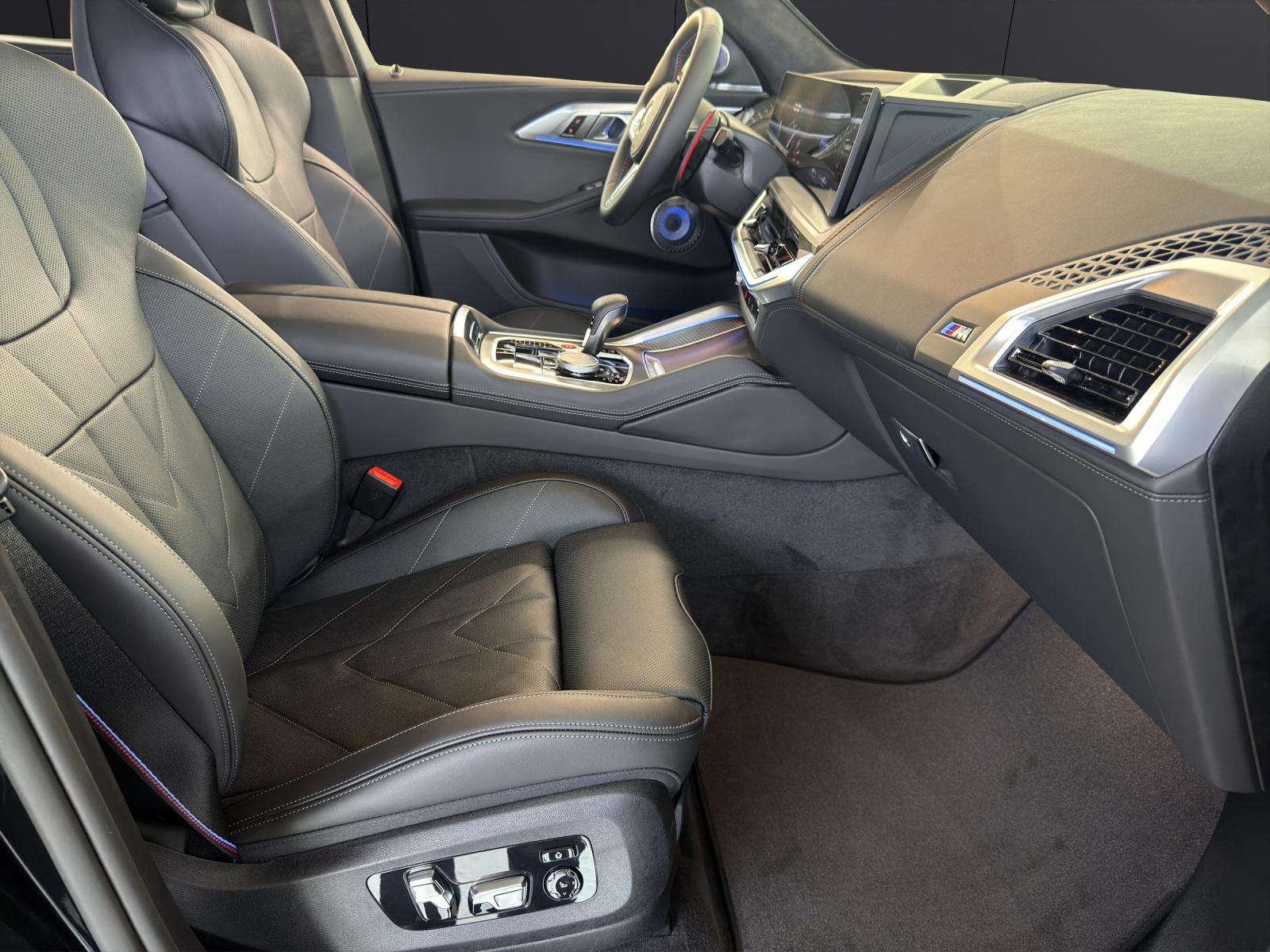 BMW XM 50e Plug-in Hybrid-image-14