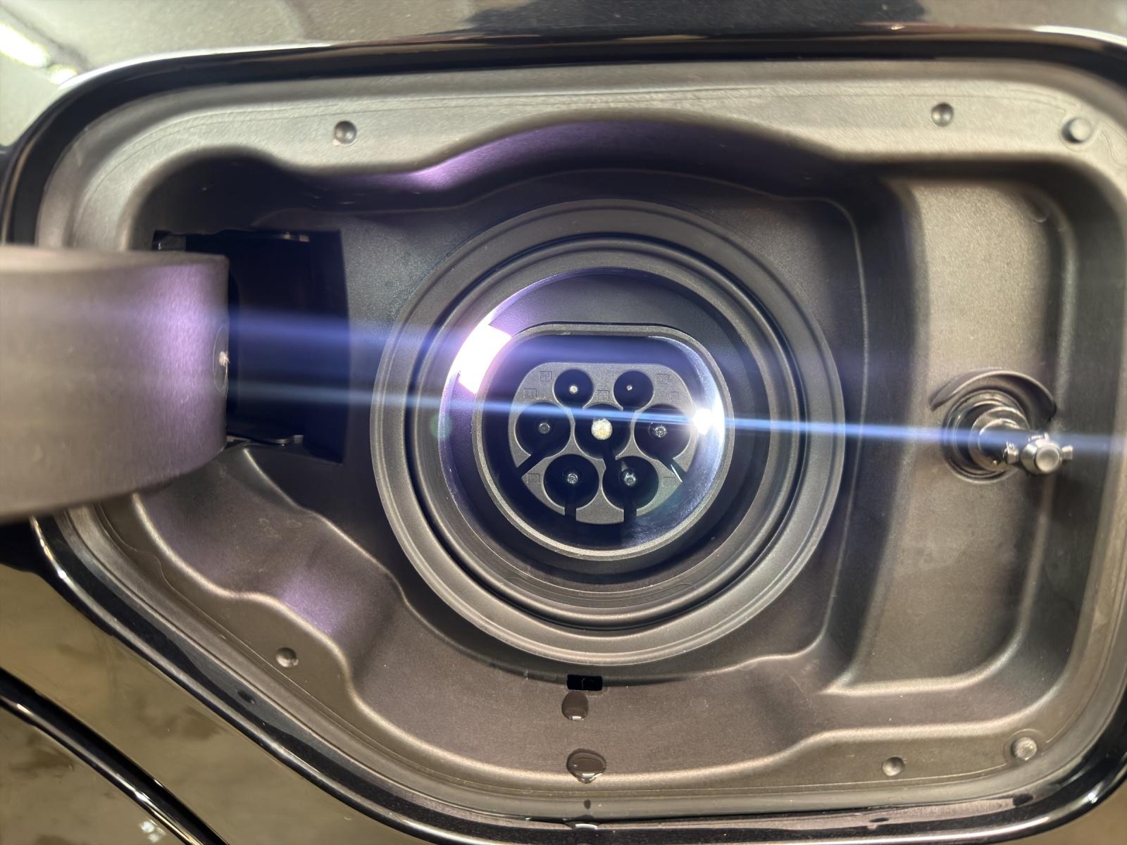 BMW XM 50e Plug-in Hybrid-image-23