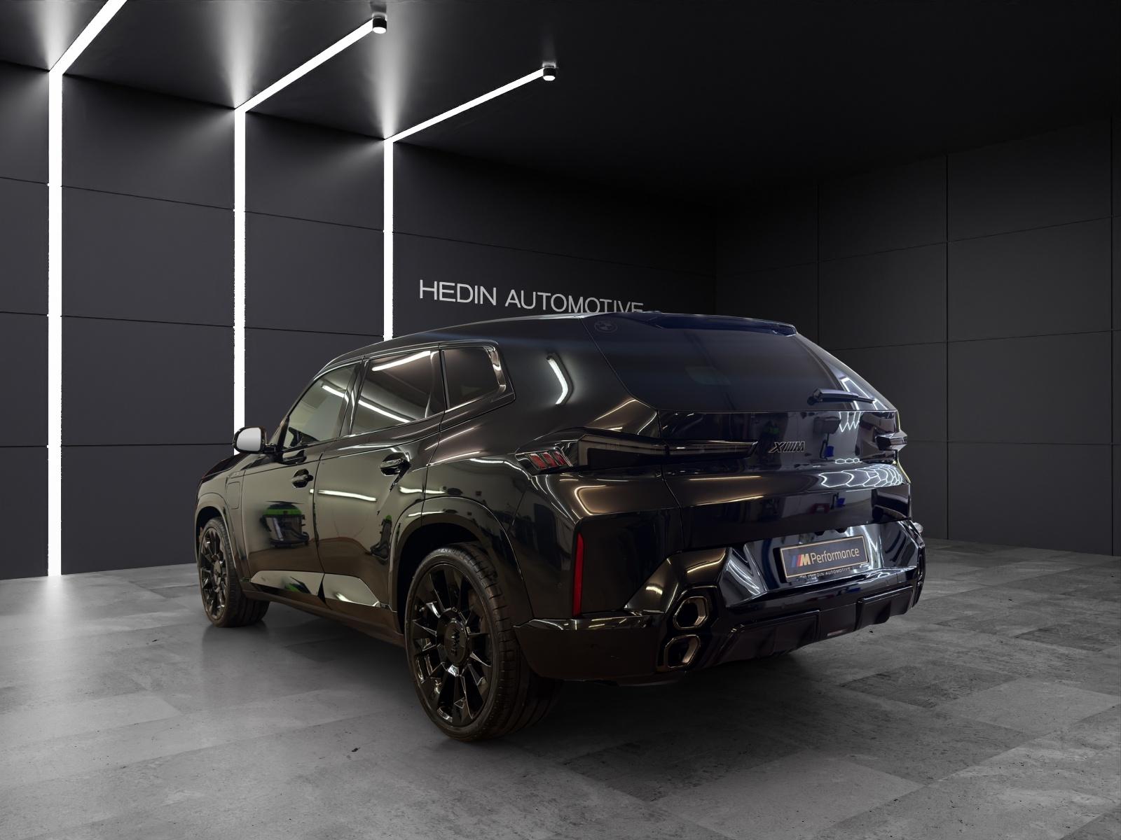 BMW XM 50e Plug-in Hybrid-image-2