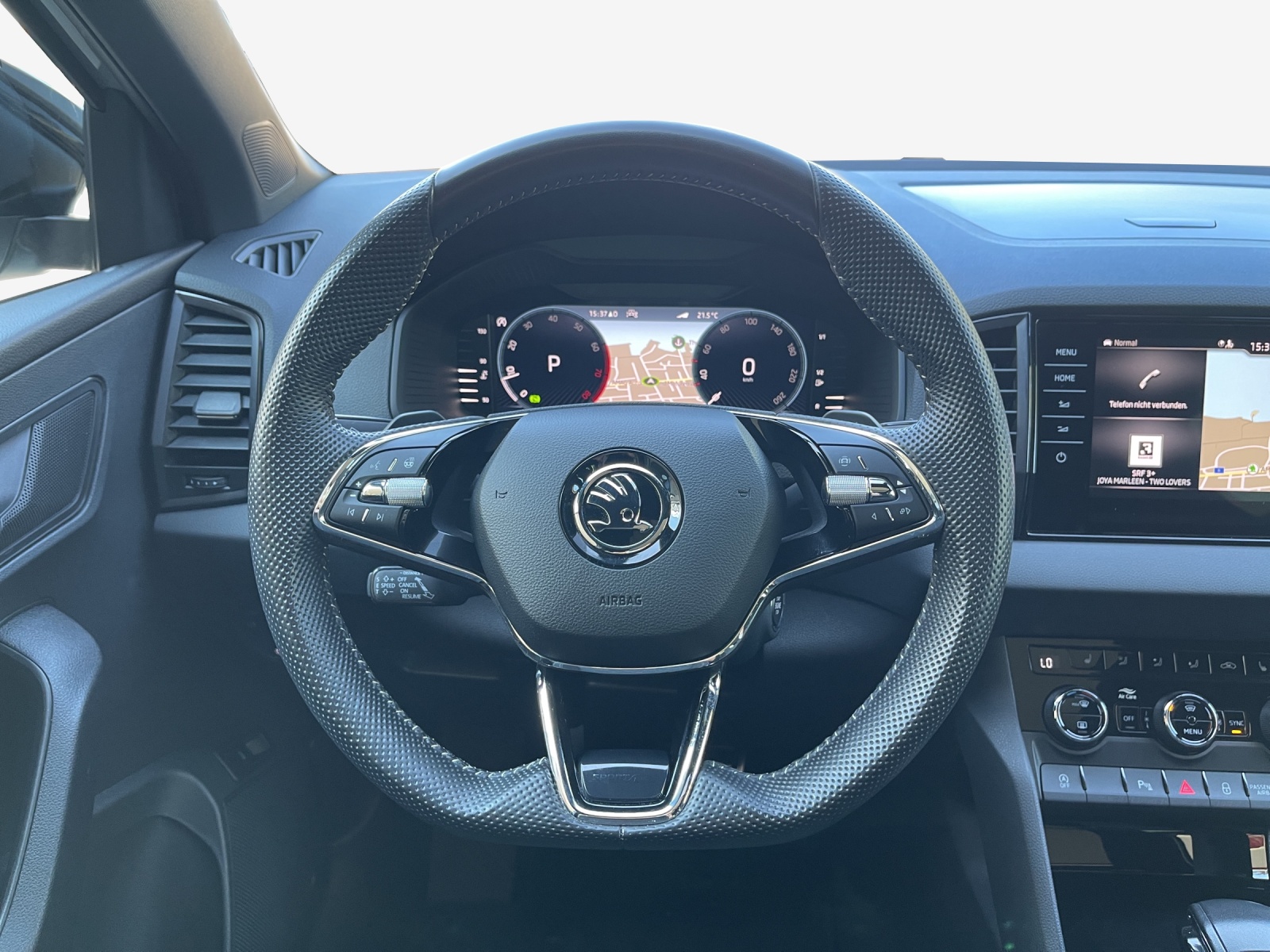 SKODA Karoq 2.0 TSI SportLine 4x4 DSG-image-9