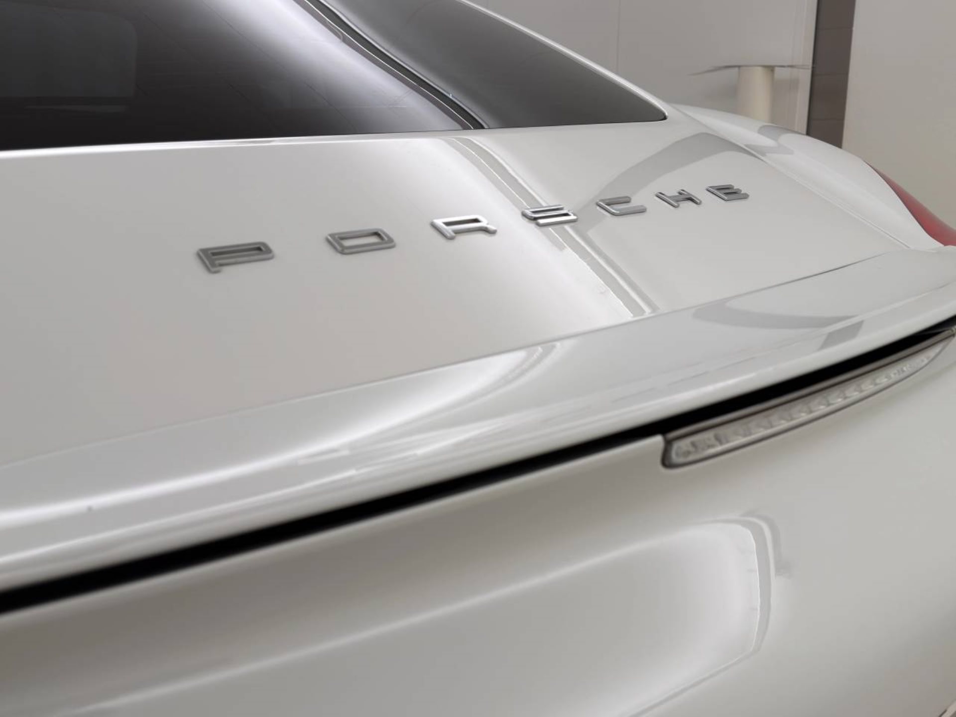 PORSCHE Cayman-image-12