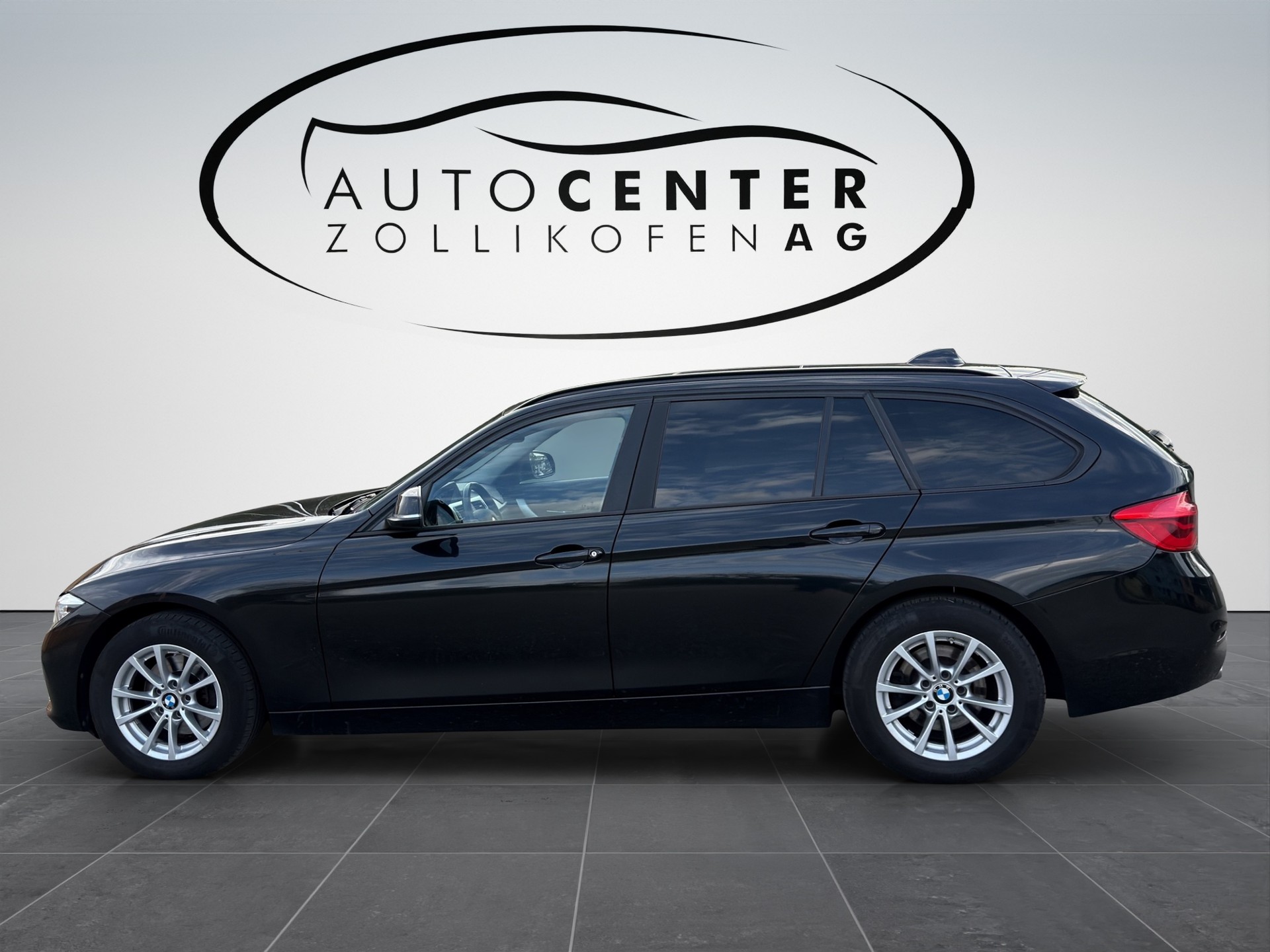 BMW 320d xDrive Touring Edition Sport Line Steptronic-image-3