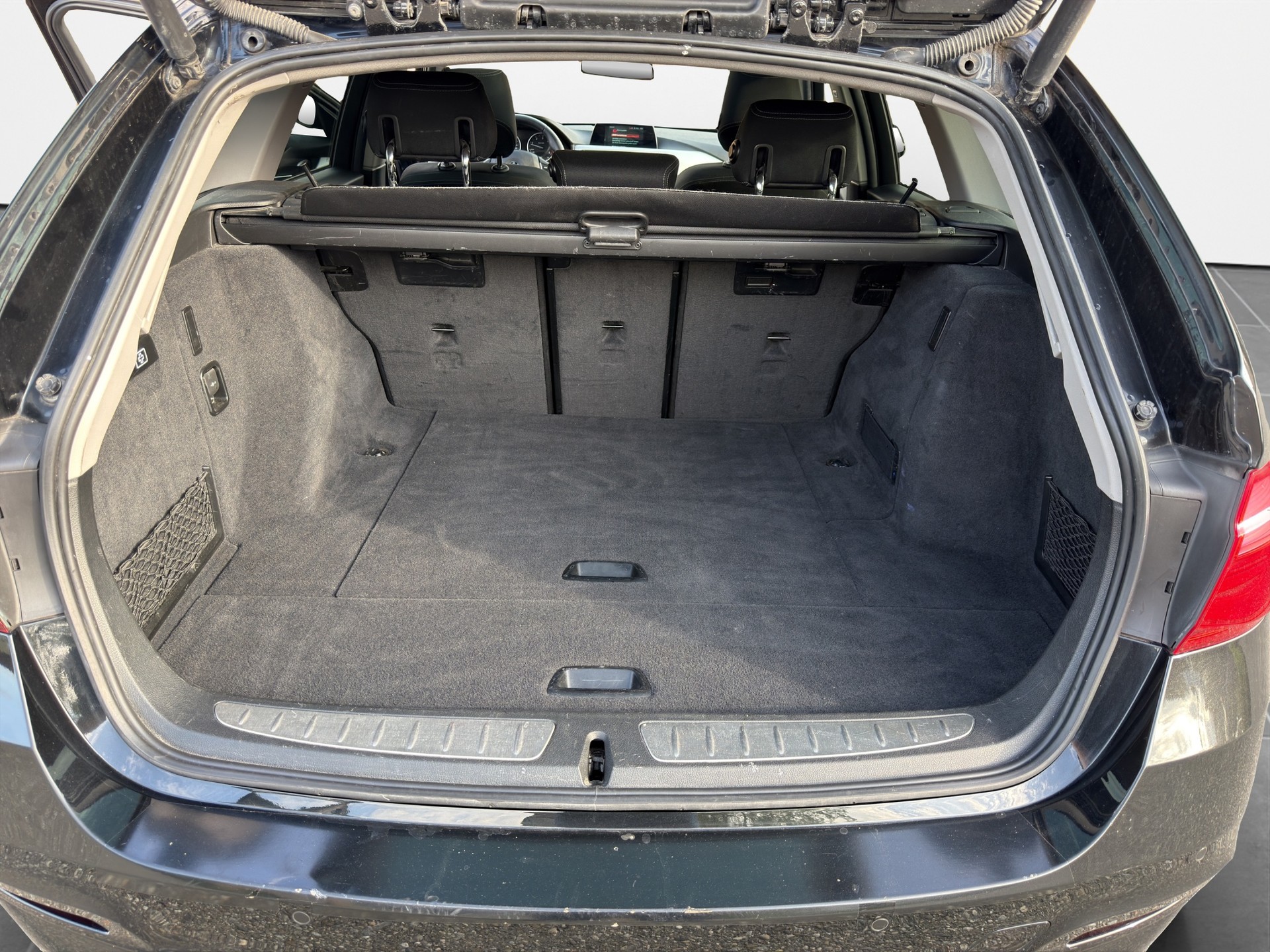 BMW 320d xDrive Touring Edition Sport Line Steptronic-image-20