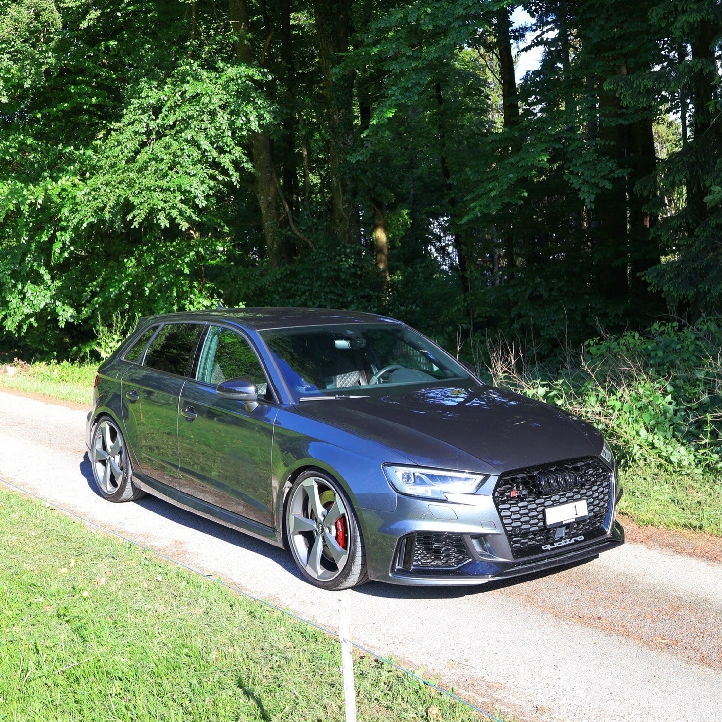 AUDI 2.5 T FSI quattro S-Tronic-image-1
