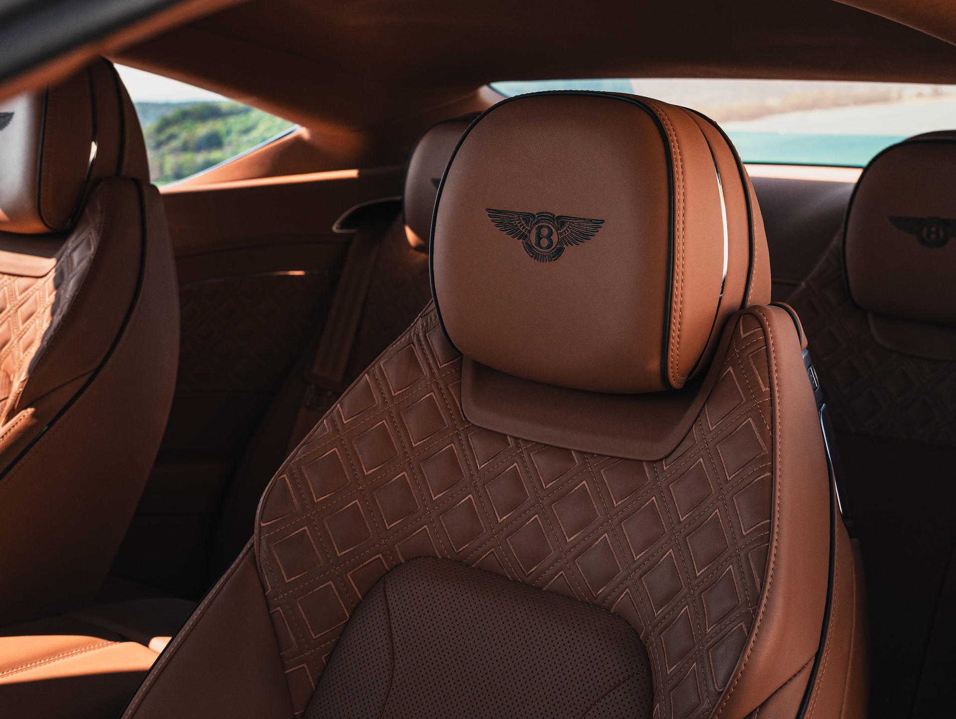 BENTLEY Continental GT 6.0 W12-image-10